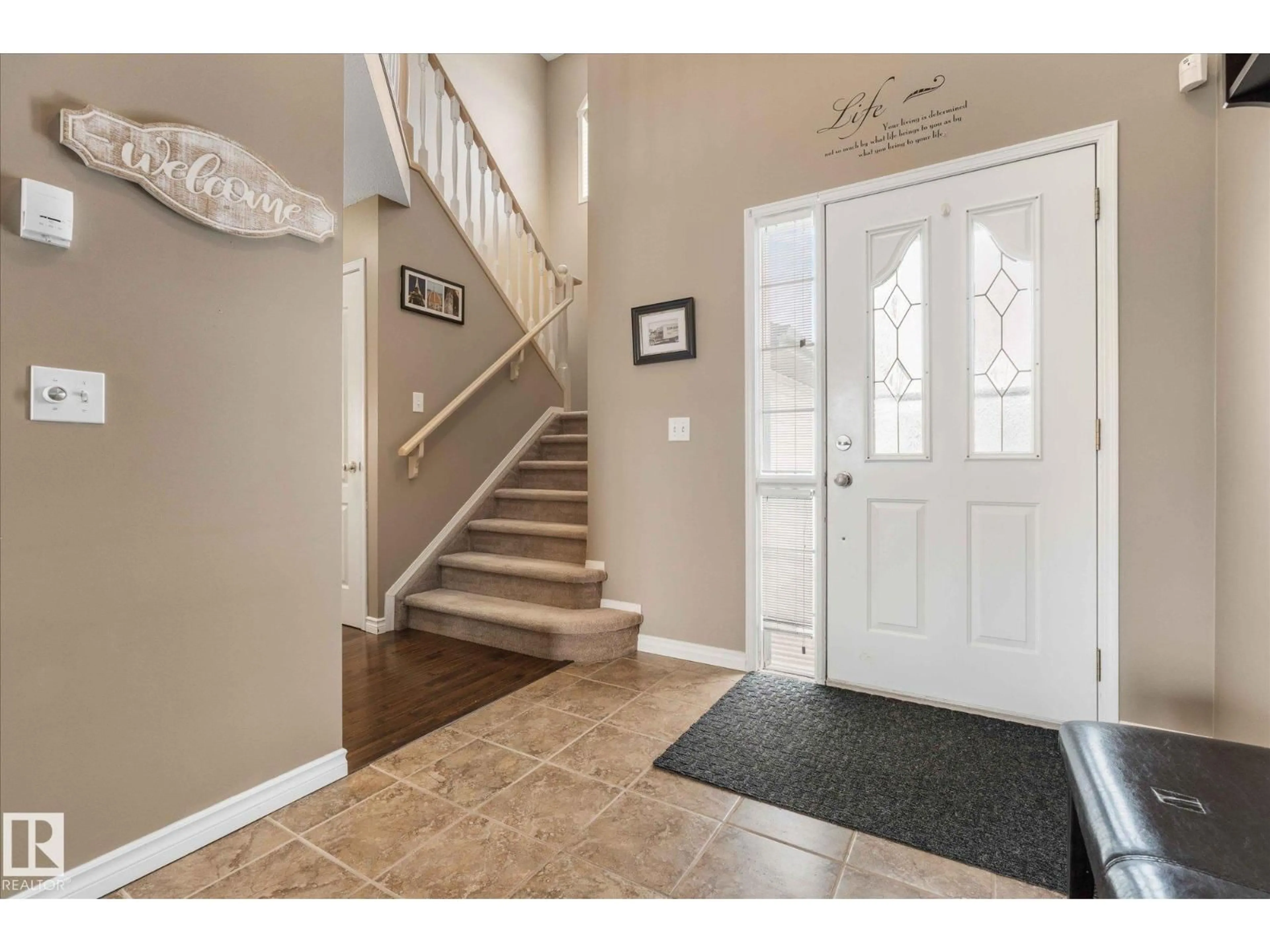 Indoor entryway for 19 LINDSAY AV, Spruce Grove Alberta T7X3W8