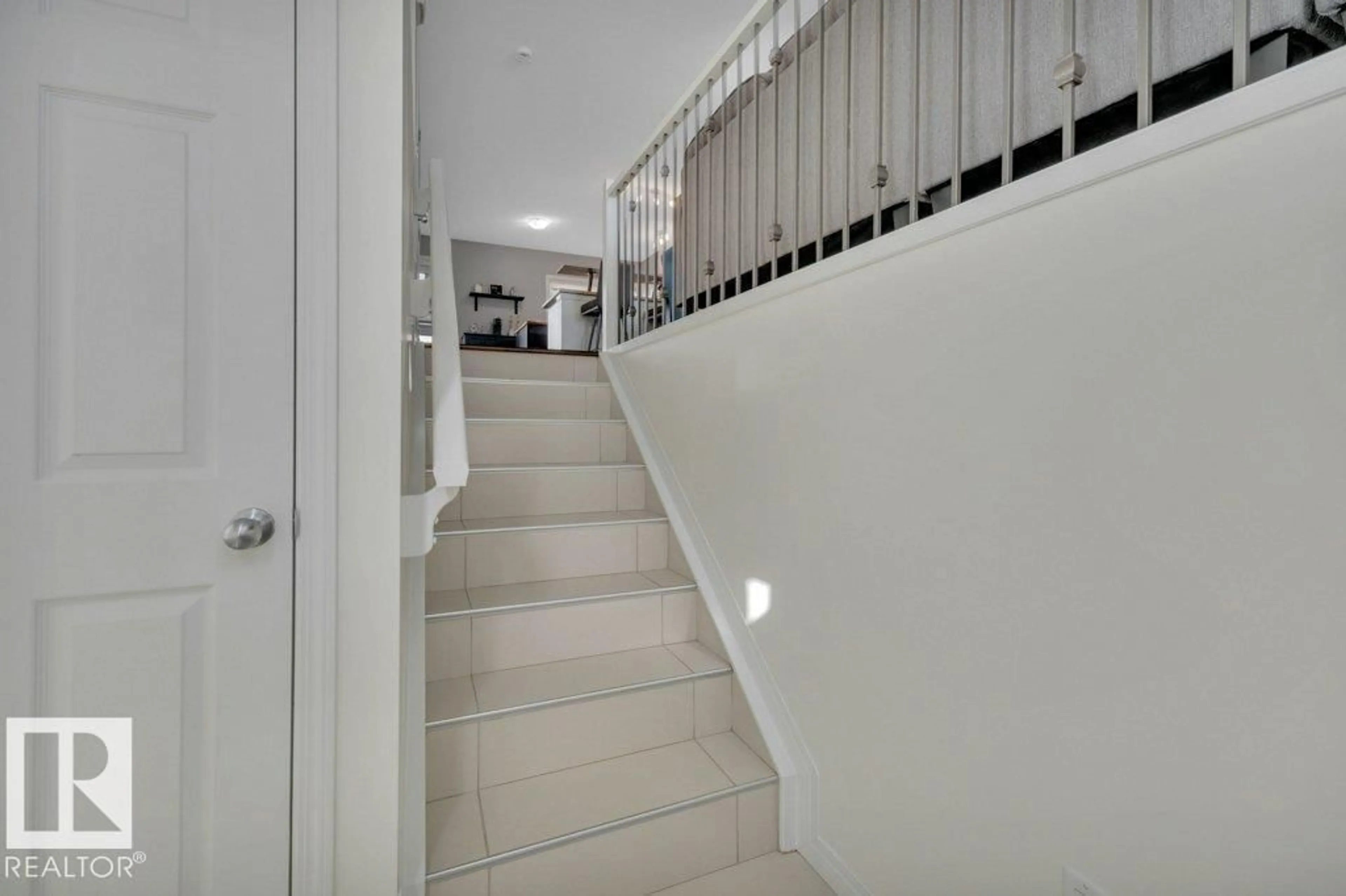 Stairs for 46 - 4850 TERWILLEGAR COMMON NW, Edmonton Alberta T6R0T6