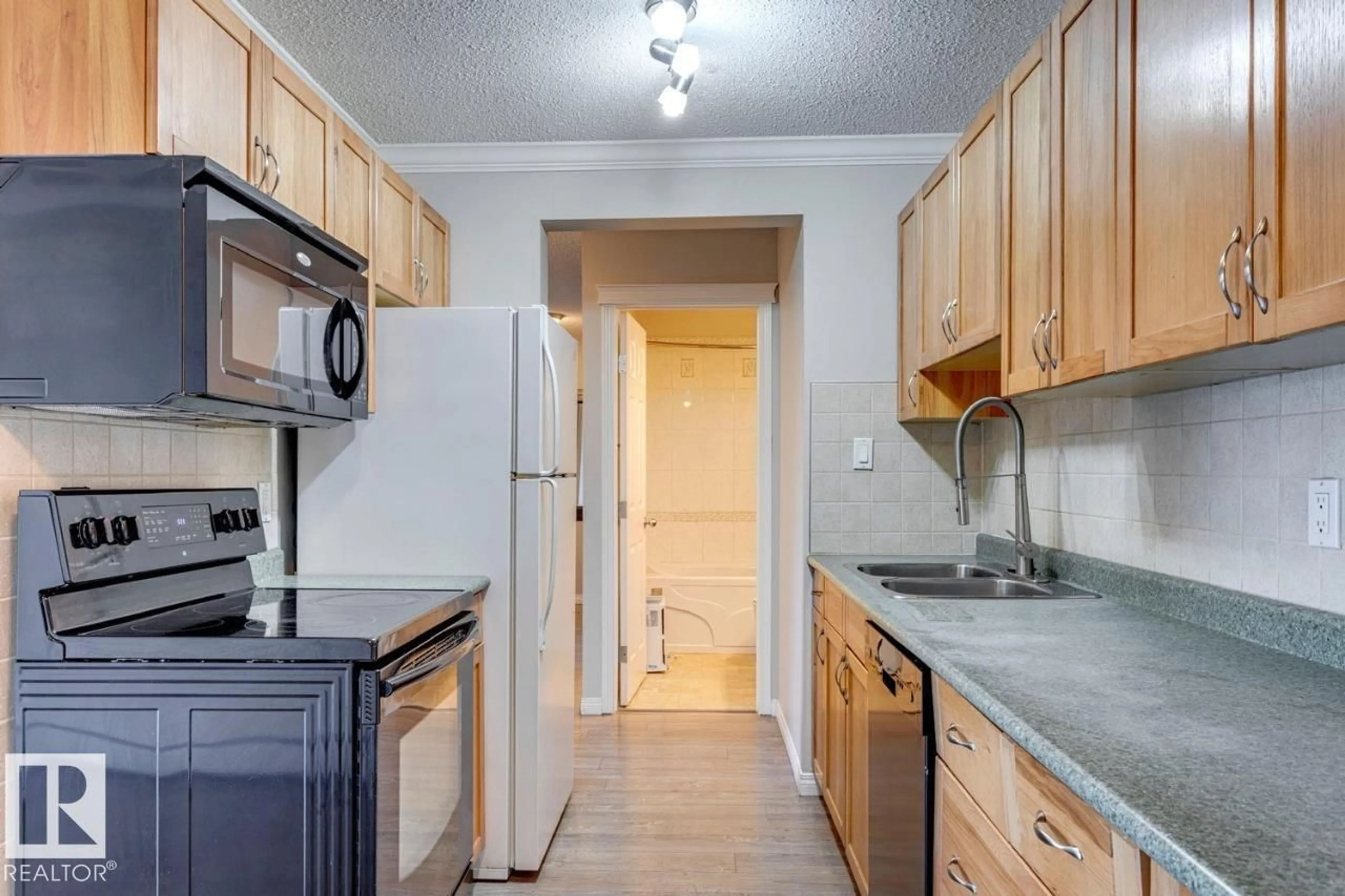 Standard kitchen, unknown for #402 - 10330 113 ST NW, Edmonton Alberta T5K1P6
