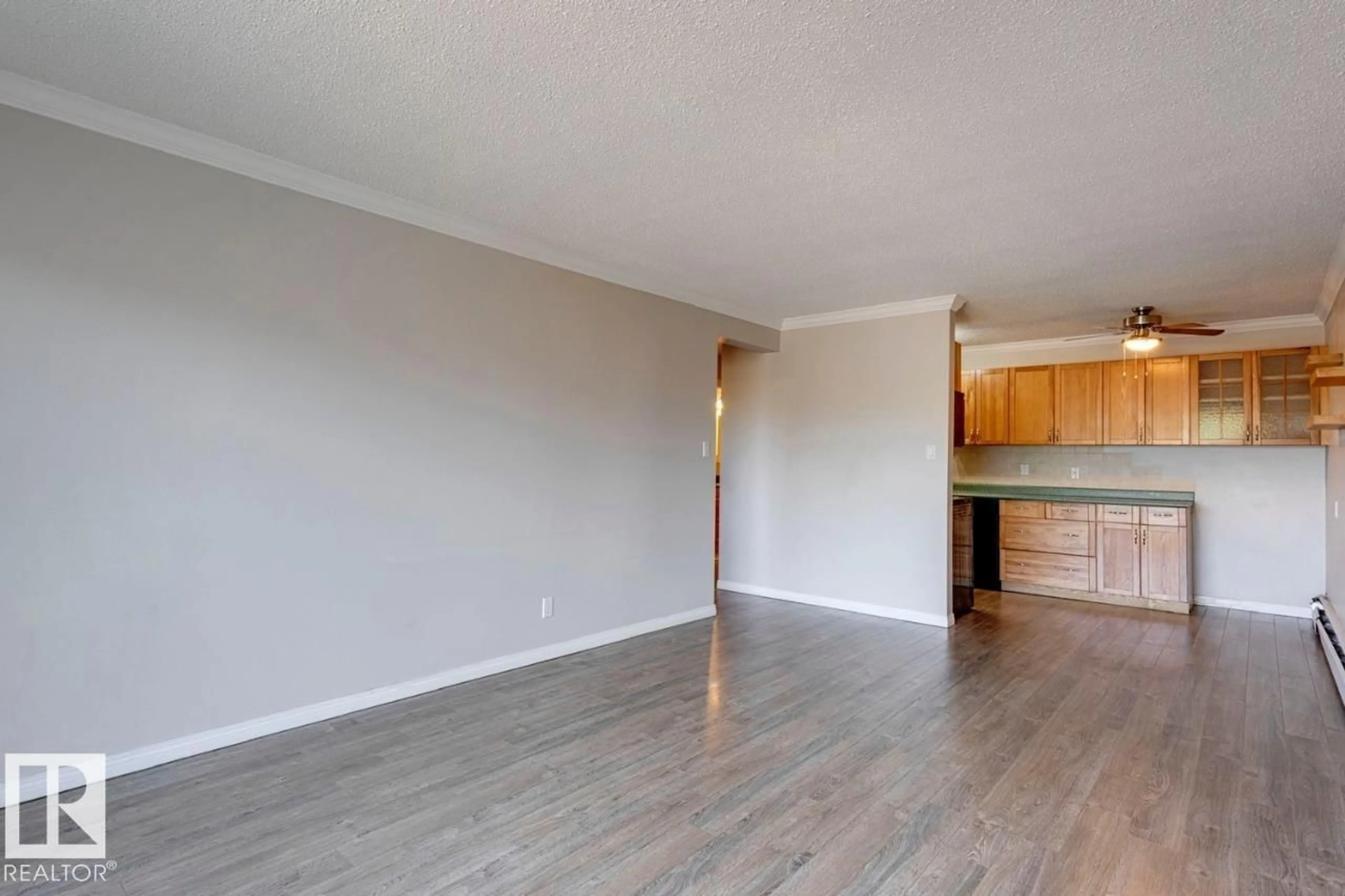 A pic of a room for #402 - 10330 113 ST NW, Edmonton Alberta T5K1P6