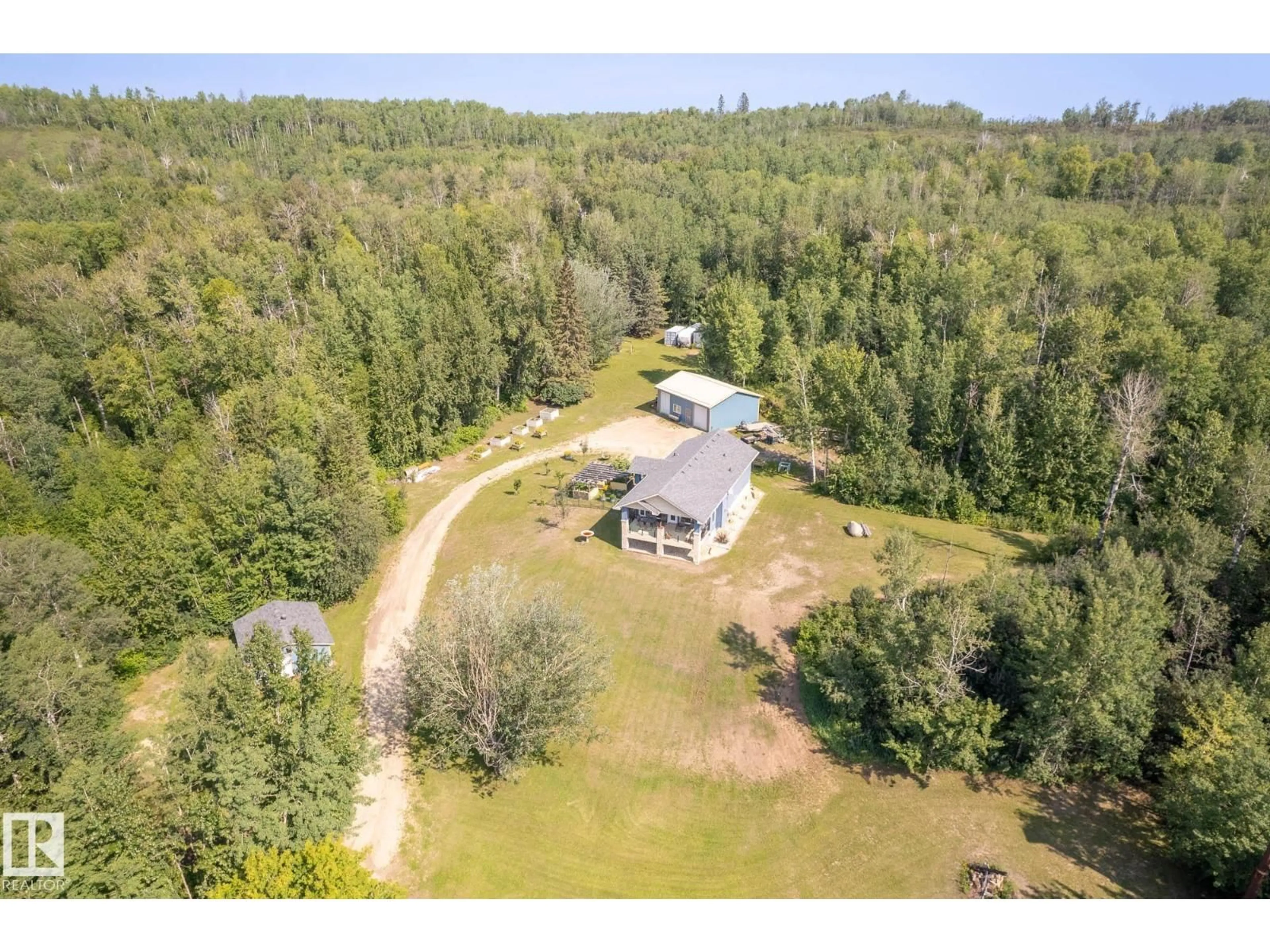 A pic from outside/outdoor area/front of a property/back of a property/a pic from drone, unknown for 4518 LAKESHORE RD, Rural Parkland County Alberta T0E2K0