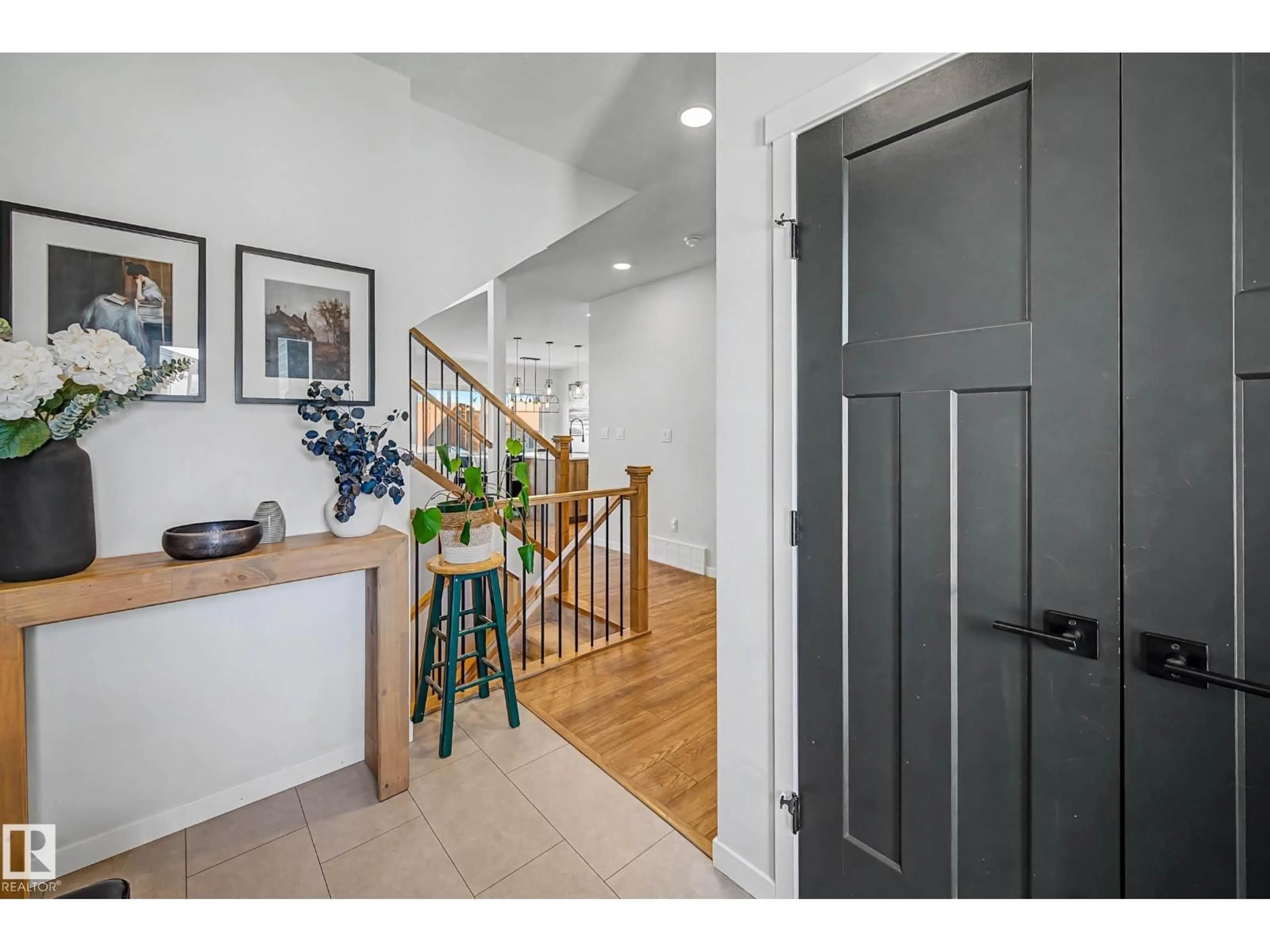 Indoor entryway for 34 RIVERHILL CR, St. Albert Alberta T8N7X4