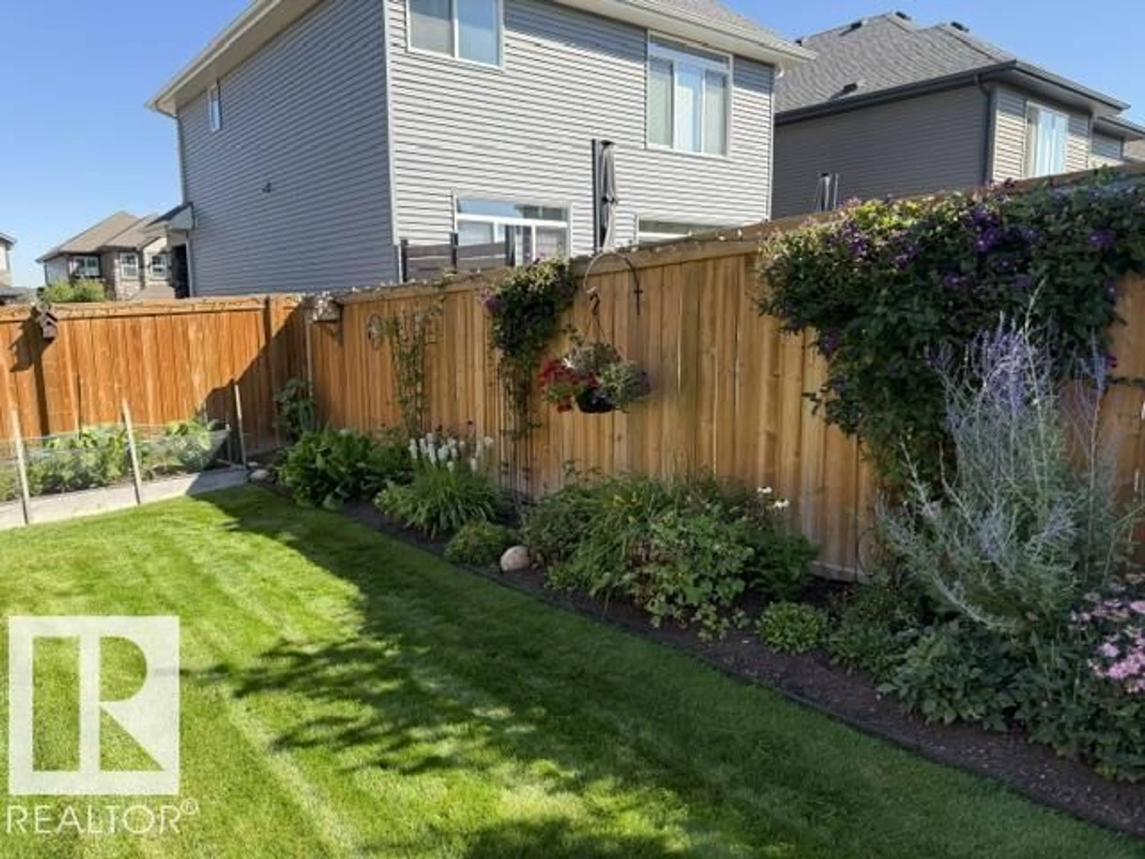 Patio, street for 5774 KEEPING CR, Edmonton Alberta T6W0S5