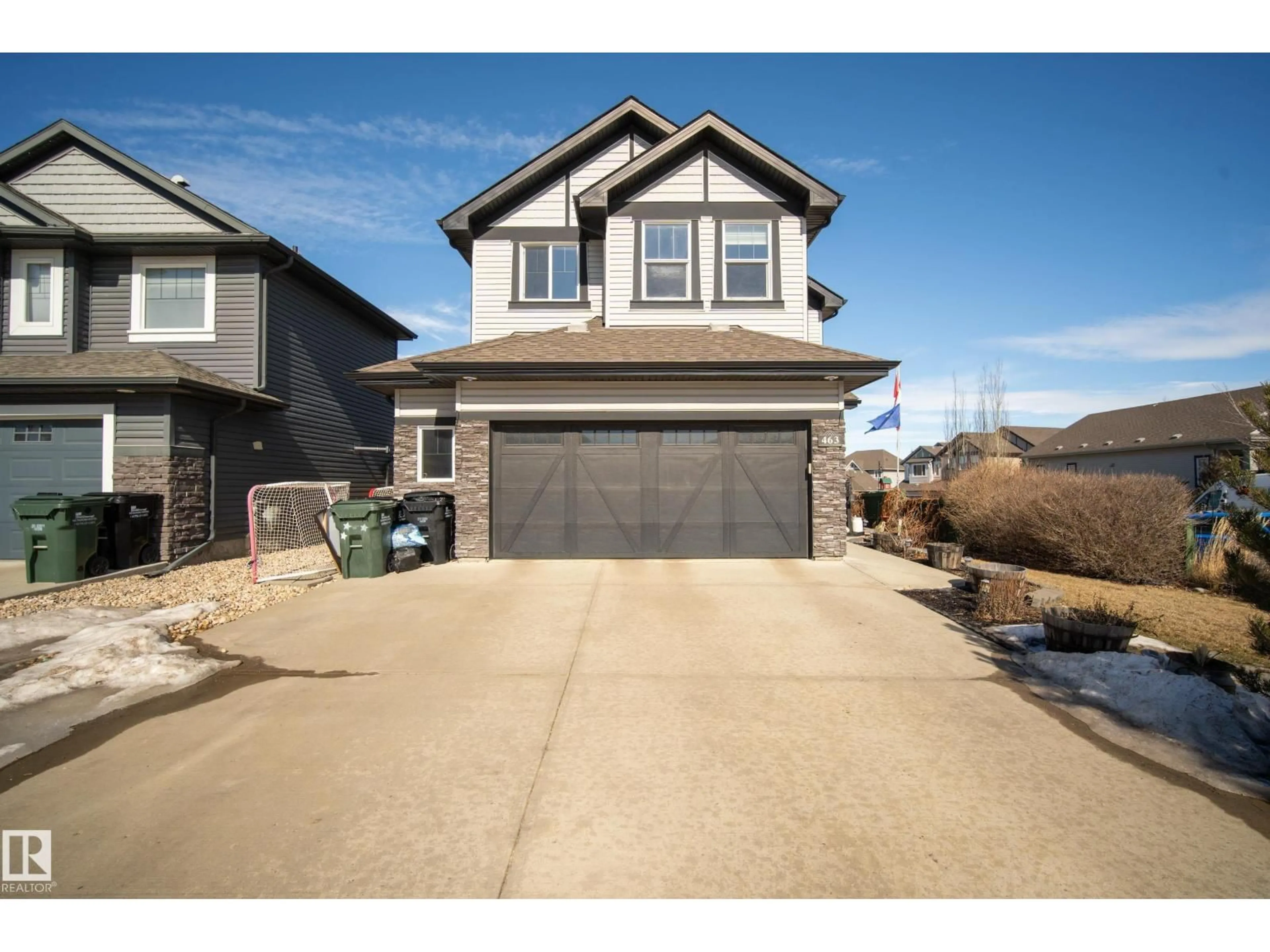 Home with vinyl exterior material, street for 463 CHURCHILL CR, Sherwood Park Alberta T8H0H3