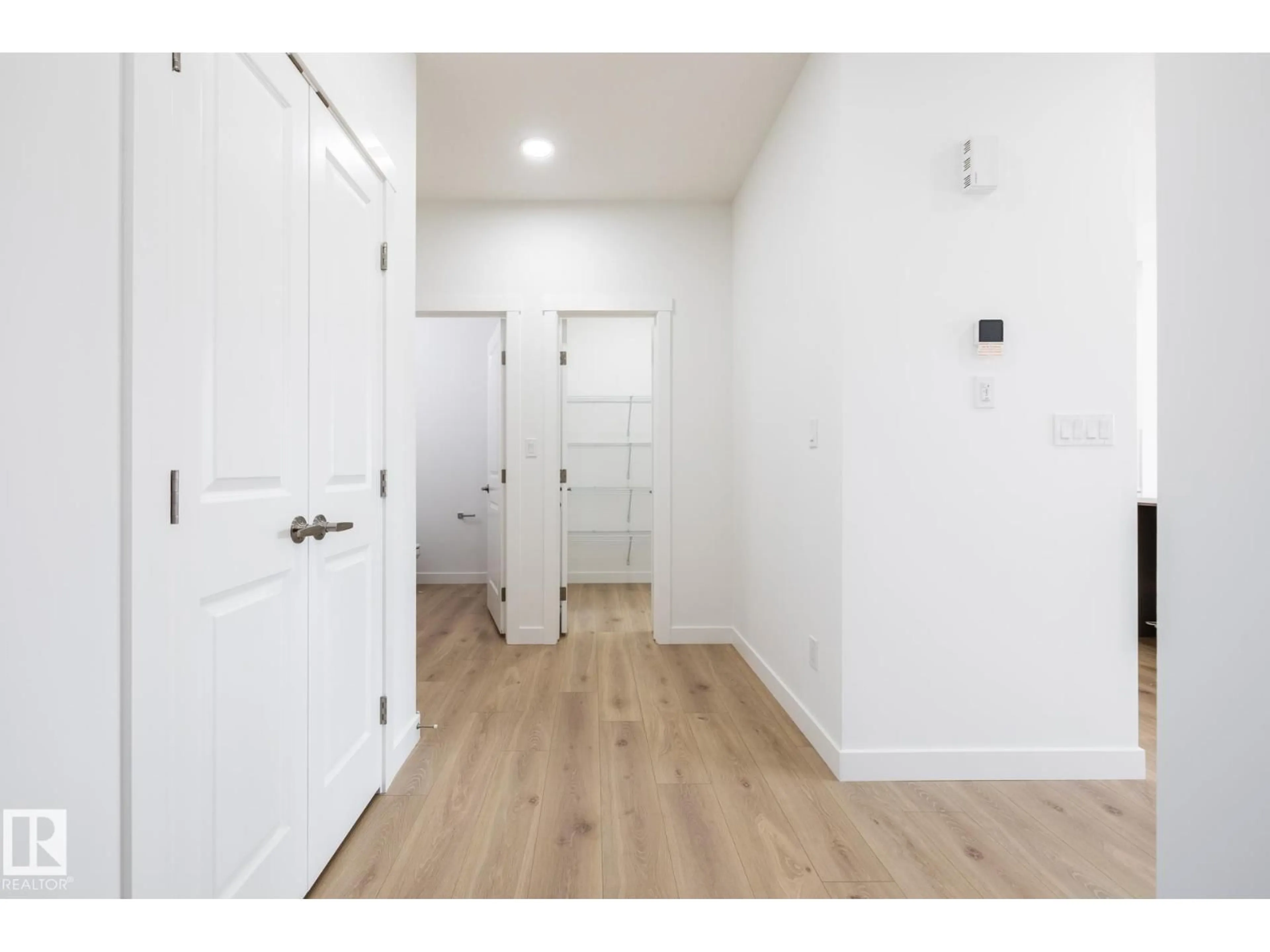 Unknown for NW - 3036 197 ST, Edmonton Alberta T6M3L9