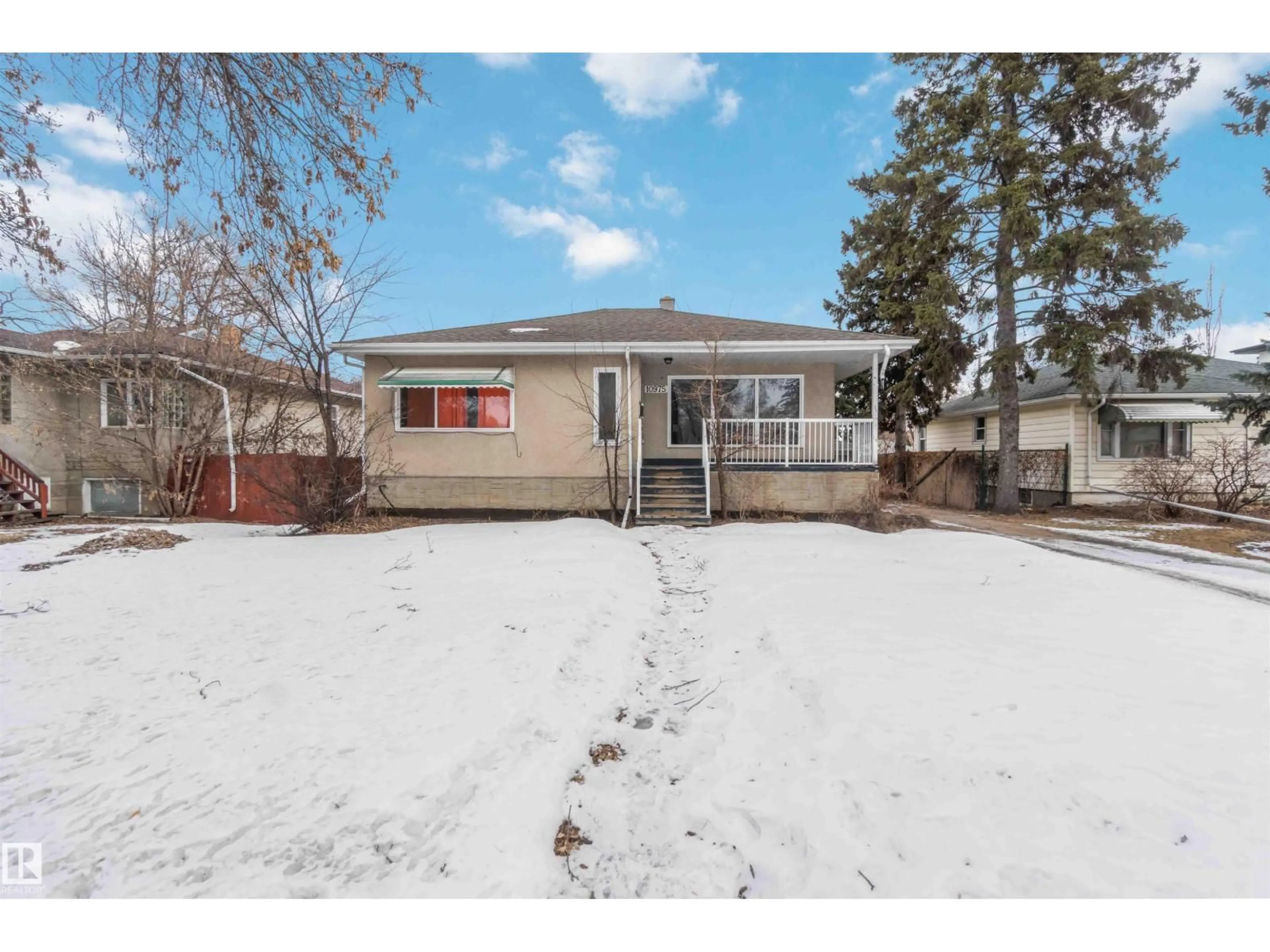 Unknown for 10975 116 ST, Edmonton Alberta T5H3M7