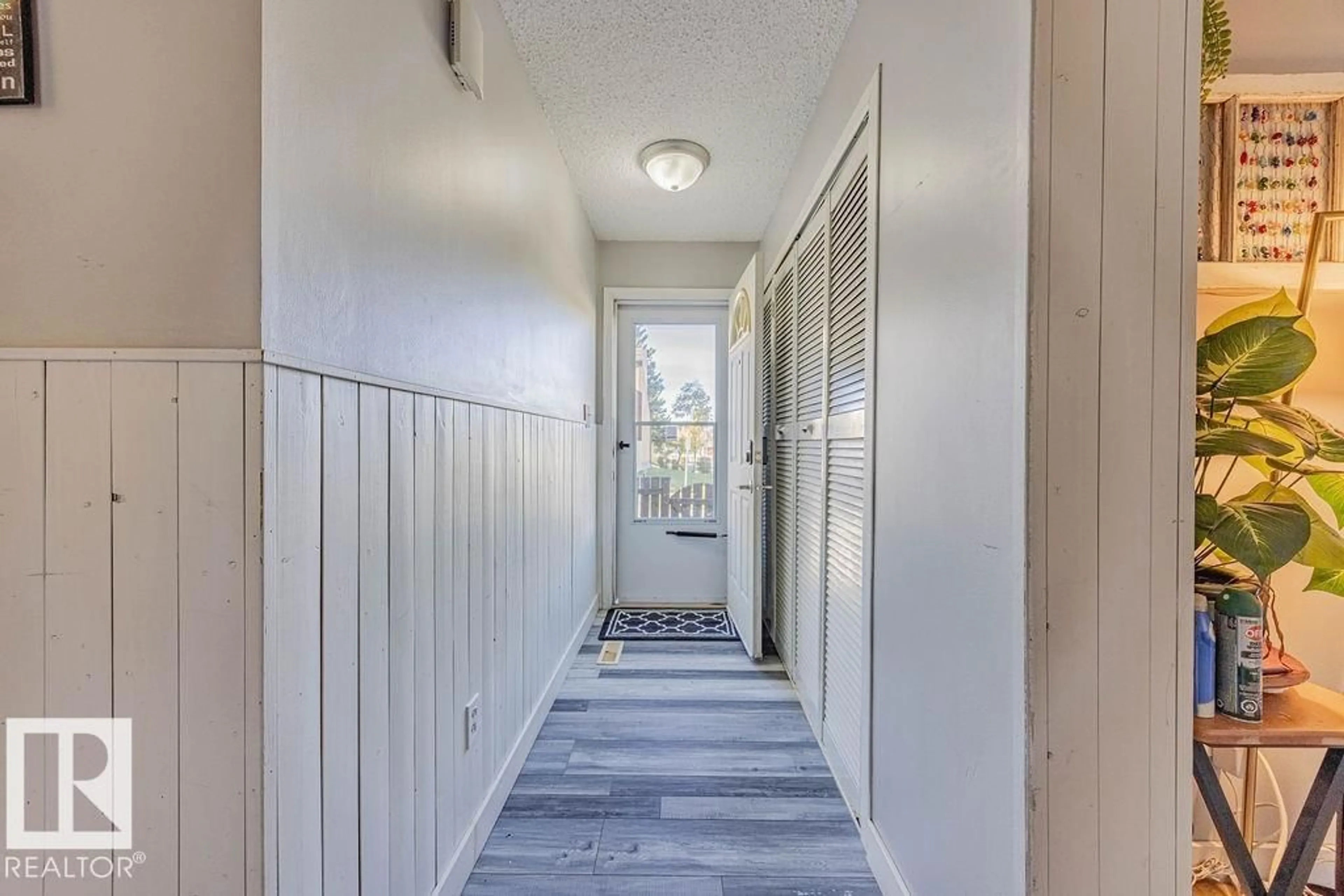 Indoor entryway for 8005 27 AV, Edmonton Alberta T6K3C9