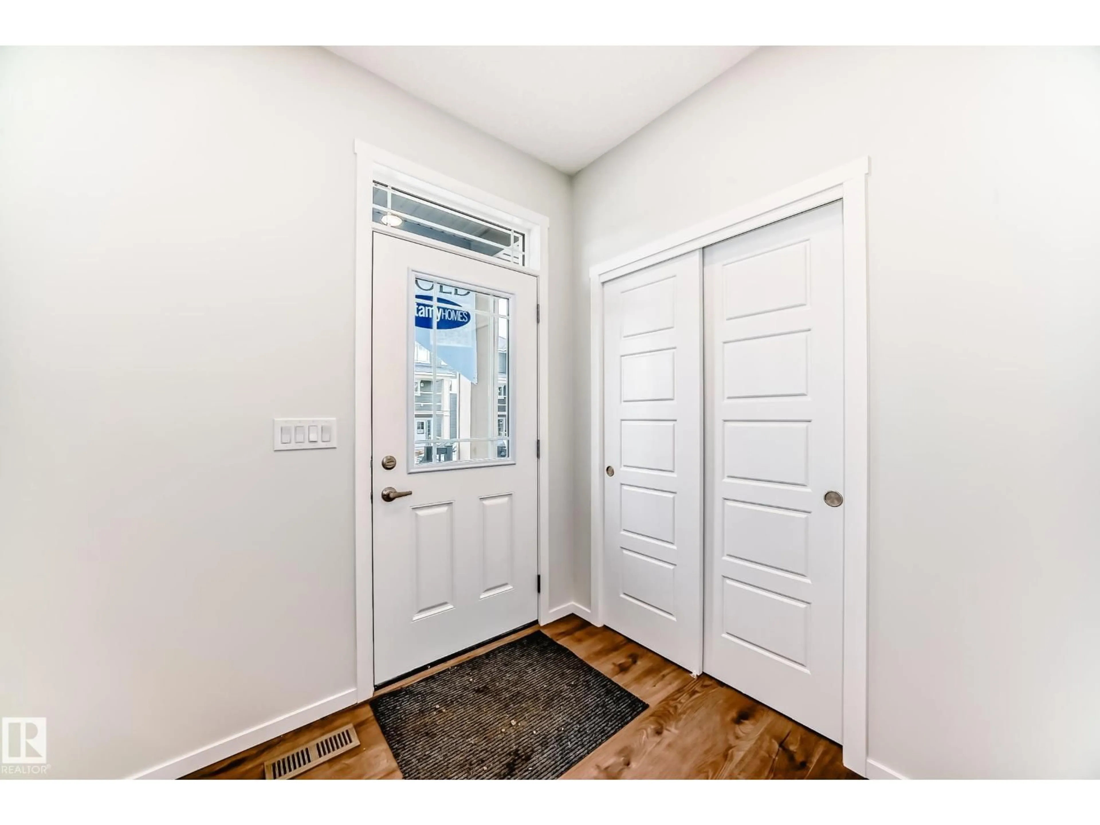 Indoor entryway for 1225 STONESIDE RD, Sherwood Park Alberta T8H3B4