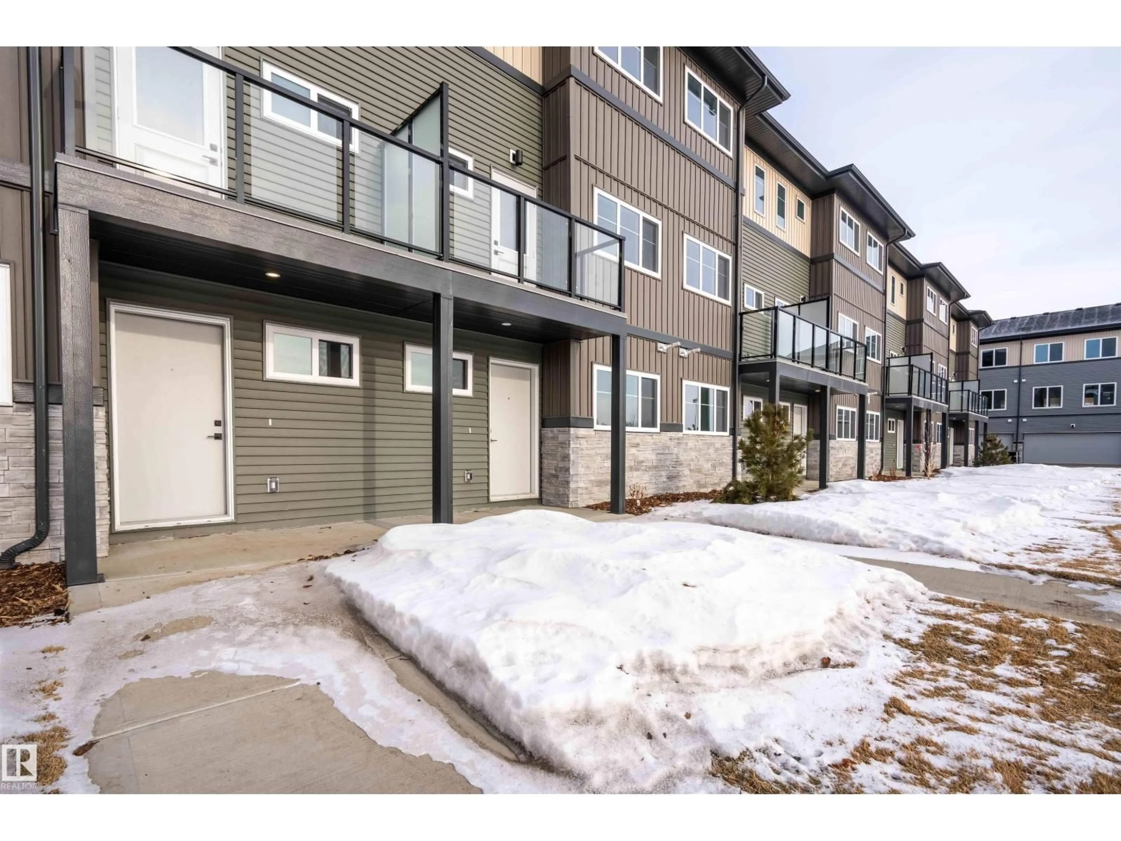 Patio, street for 28 18120 28 AVENUE AVENUE, Edmonton Alberta T6W4V2