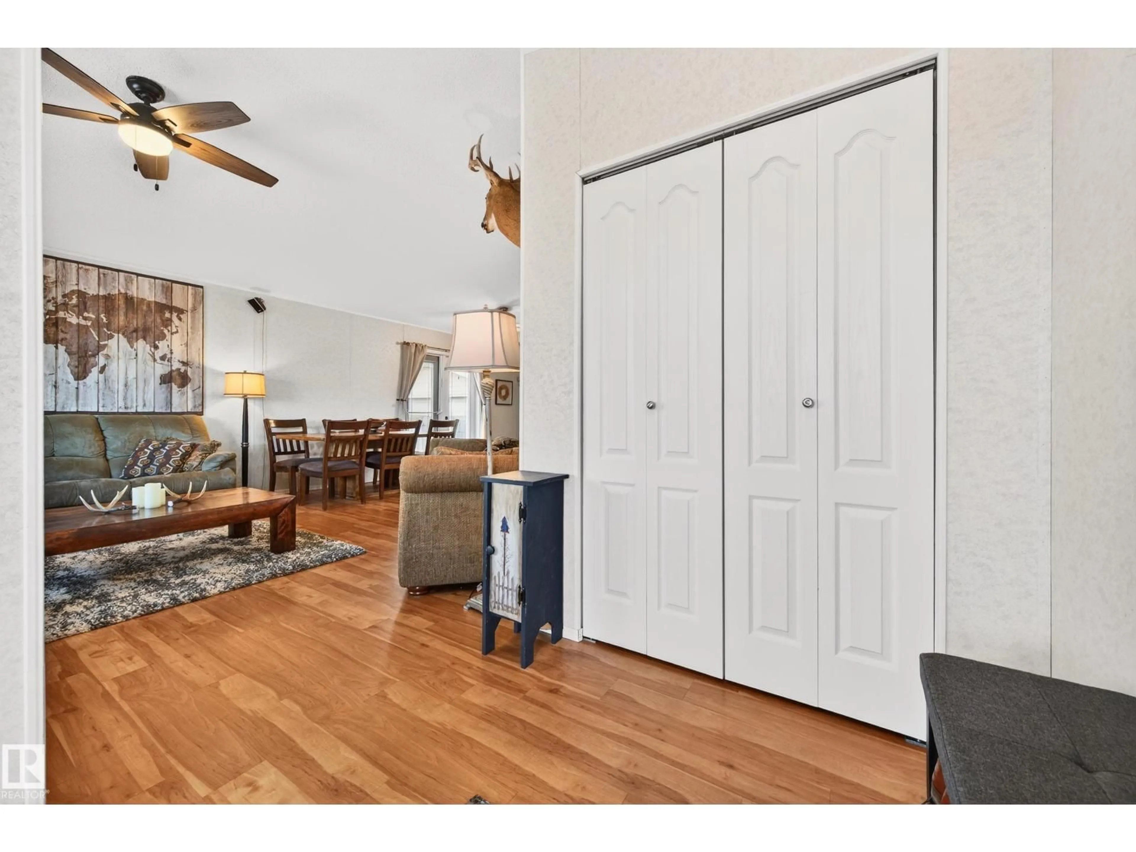 Unknown for 1727 JUBILEE LO, Sherwood Park Alberta T8H2N6