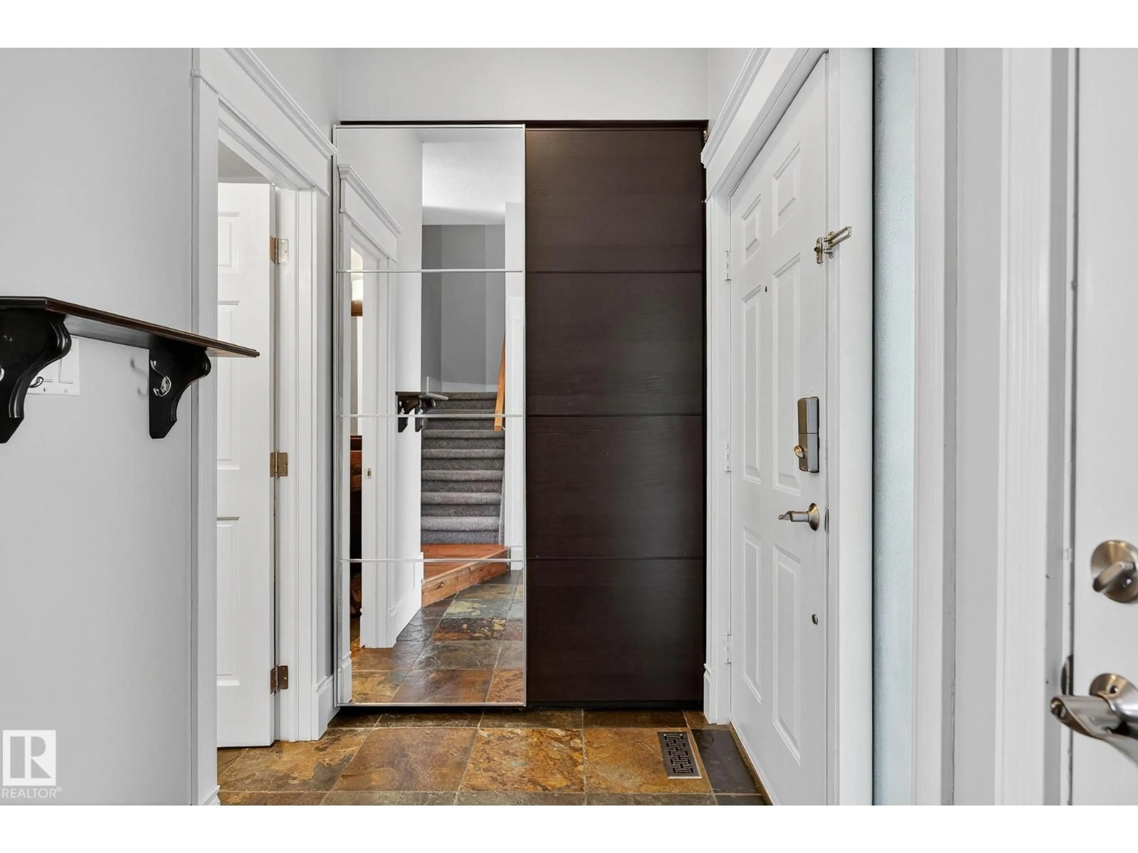 Indoor entryway for 146 CALLINGWOOD PL, Edmonton Alberta T5T8C6