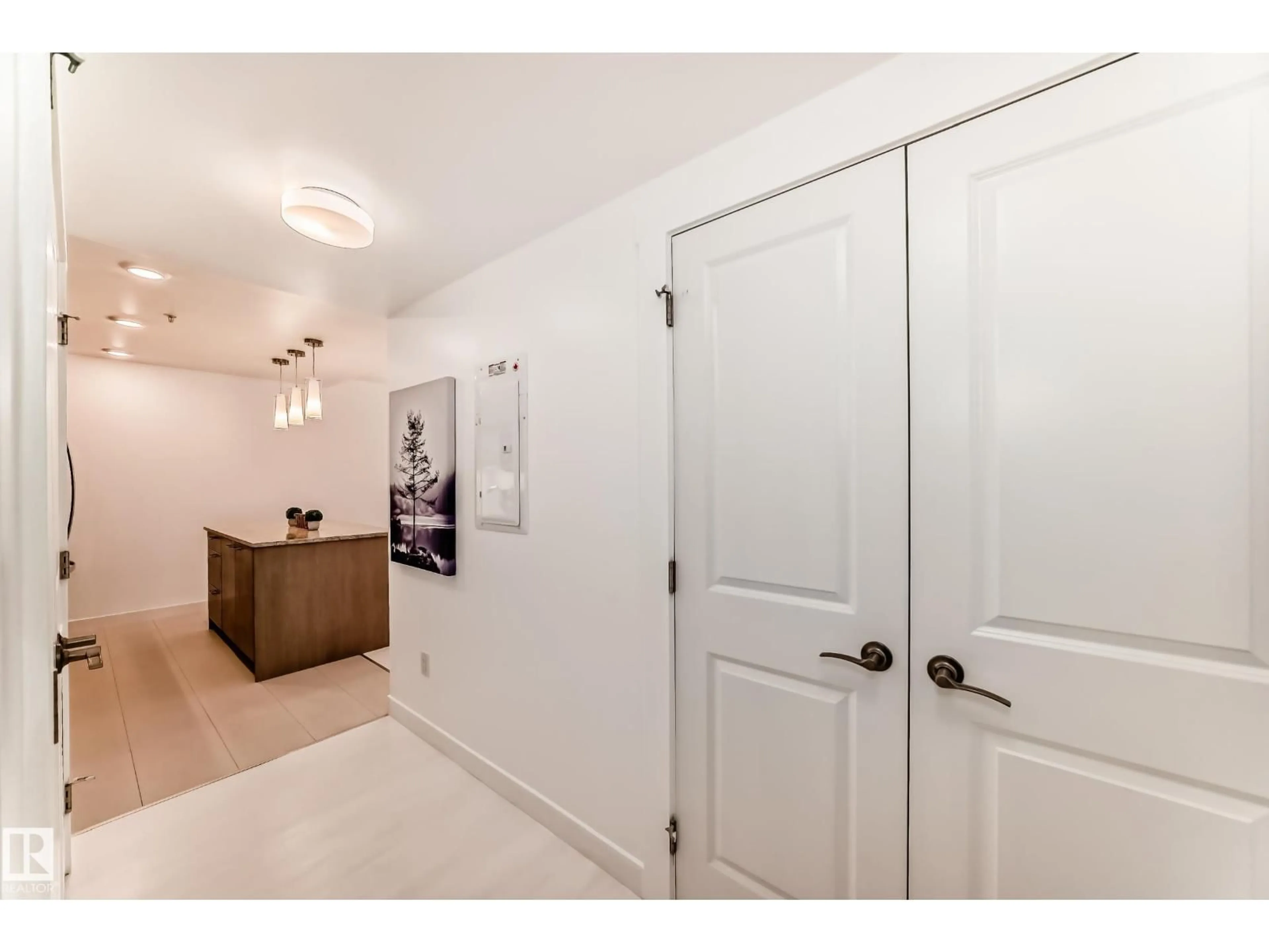 Indoor entryway for 503 - 9720 106 ST, Edmonton Alberta T5K0K8