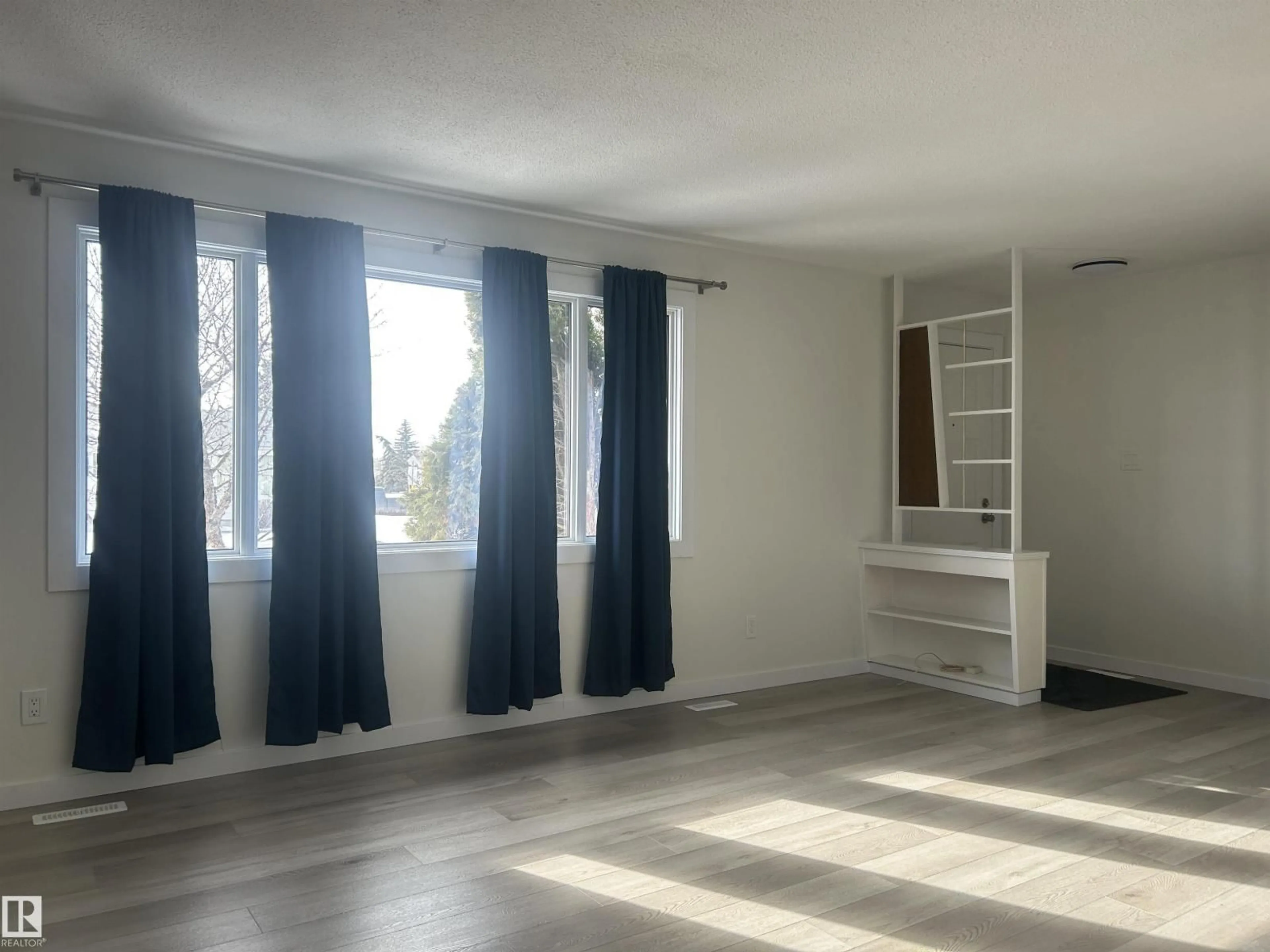 A pic of a room for NW - 14911 77 ST, Edmonton Alberta T5C1E9
