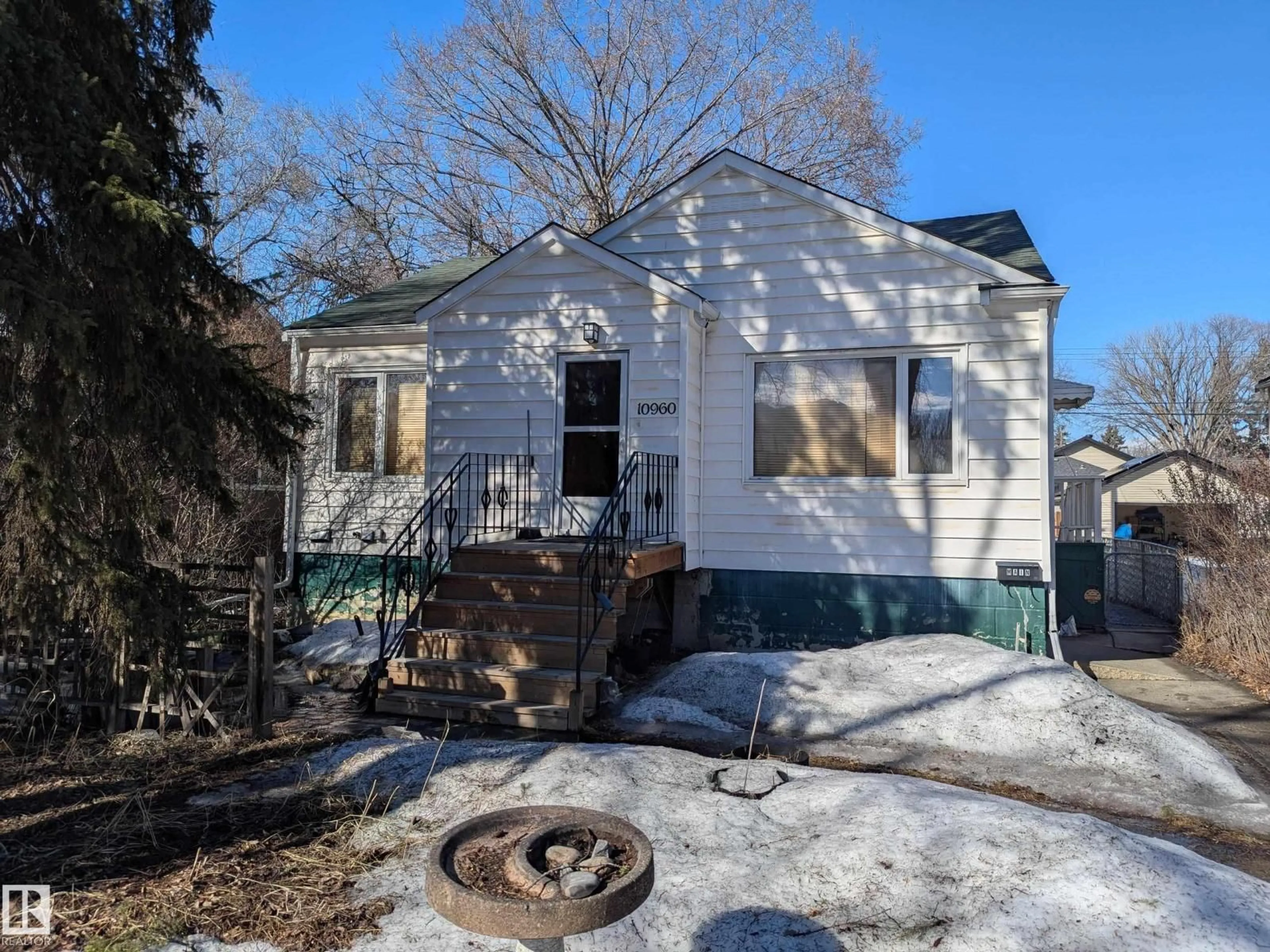 Unknown for 10960 74 AV, Edmonton Alberta T6G0E6