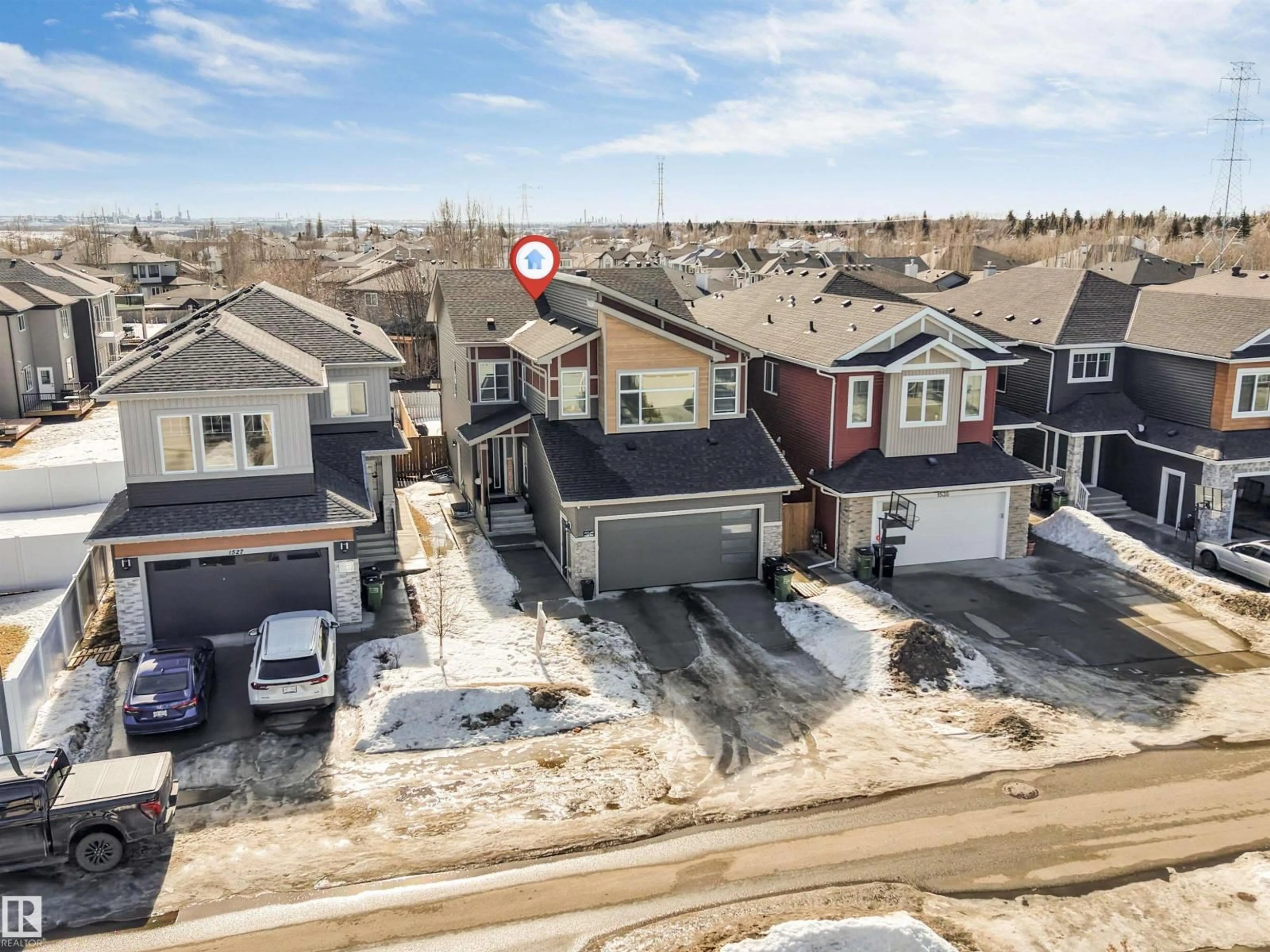 A pic from outside/outdoor area/front of a property/back of a property/a pic from drone, street for NW - 1531 151 AV, Edmonton Alberta T5Y3T4