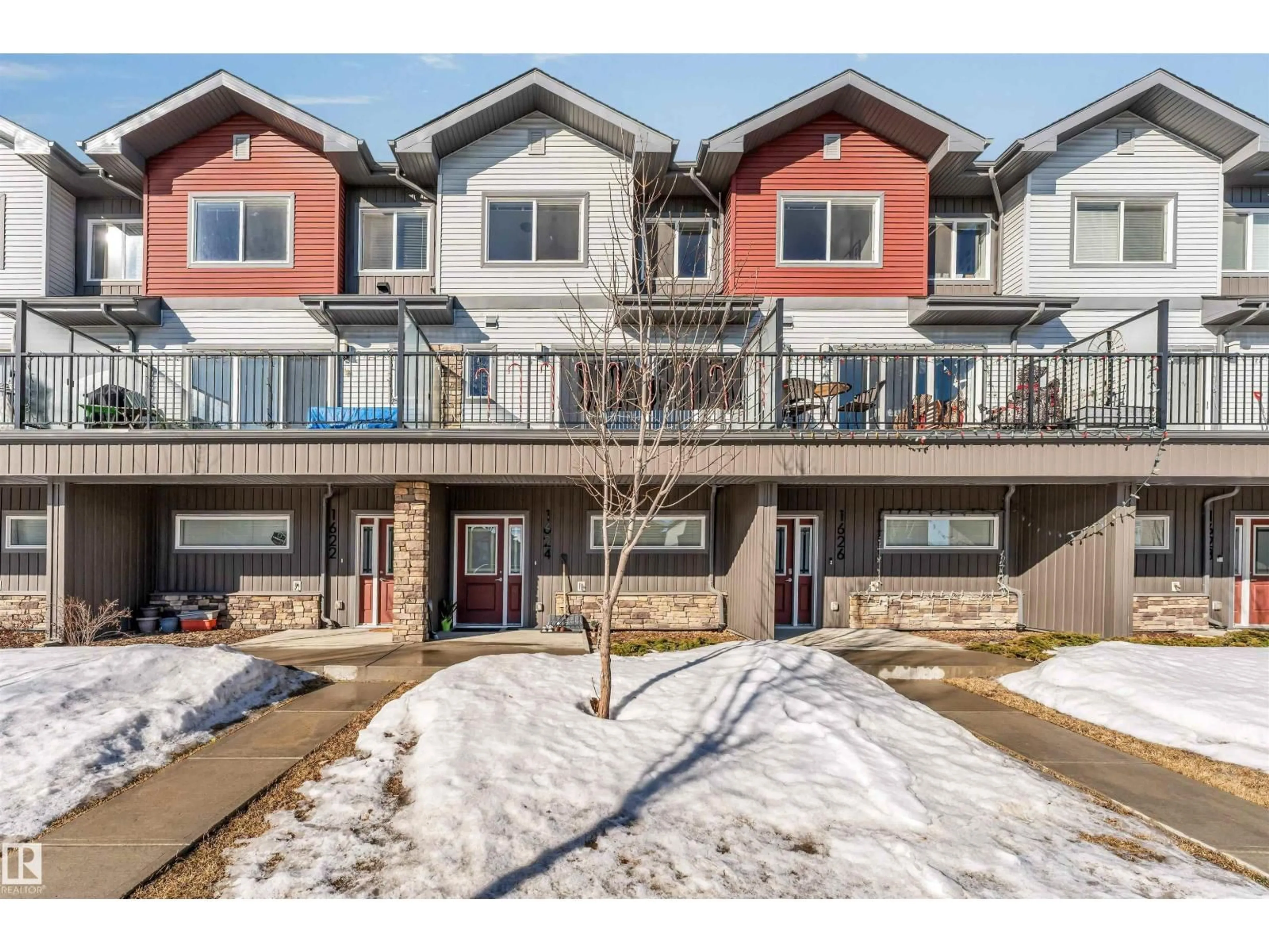 A pic from outside/outdoor area/front of a property/back of a property/a pic from drone, unknown for NW - 1624 33A ST, Edmonton Alberta T6T0Y1