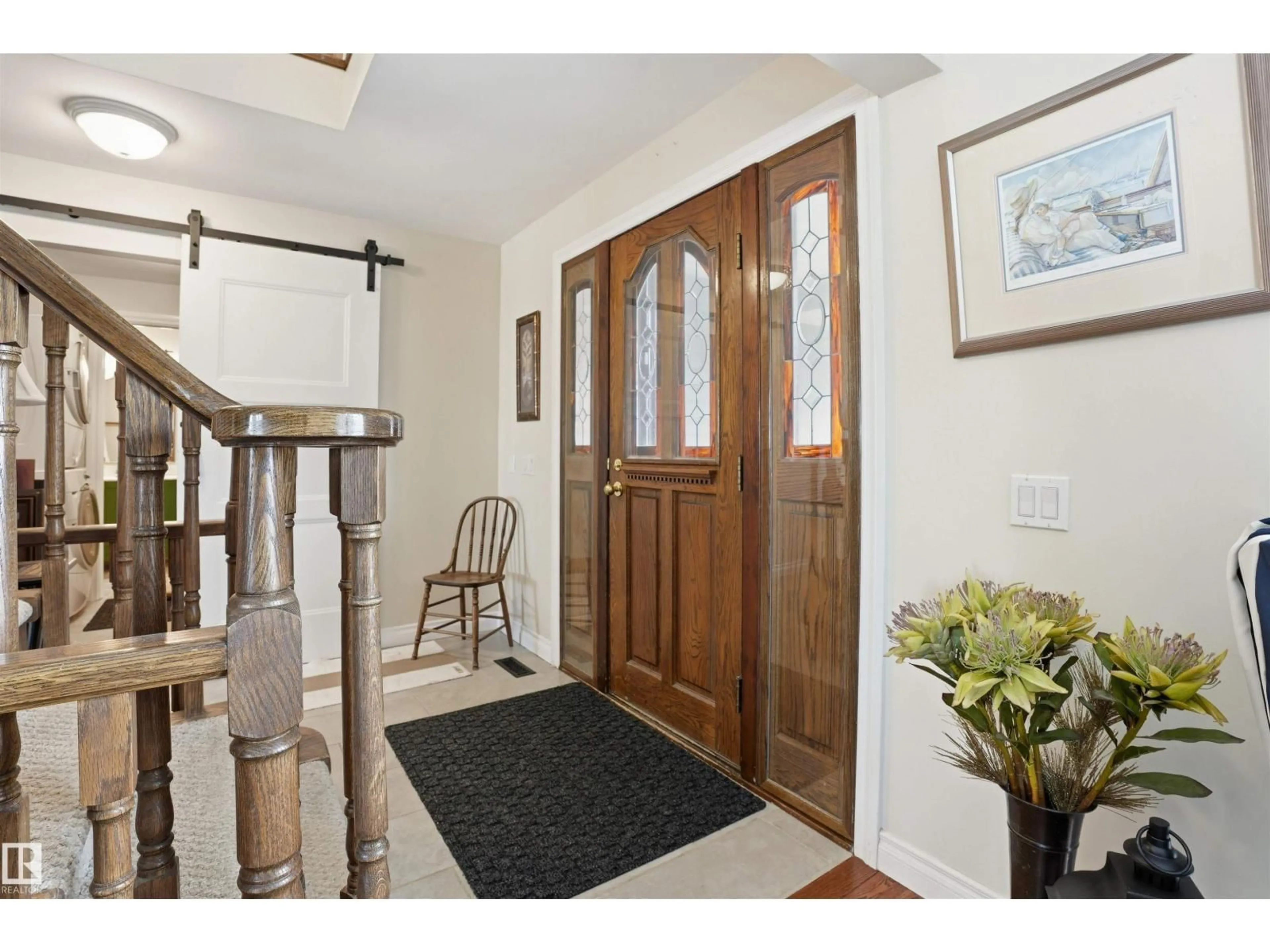 Indoor entryway for 497 VISCOUNT CR, Sherwood Park Alberta T8A4K6