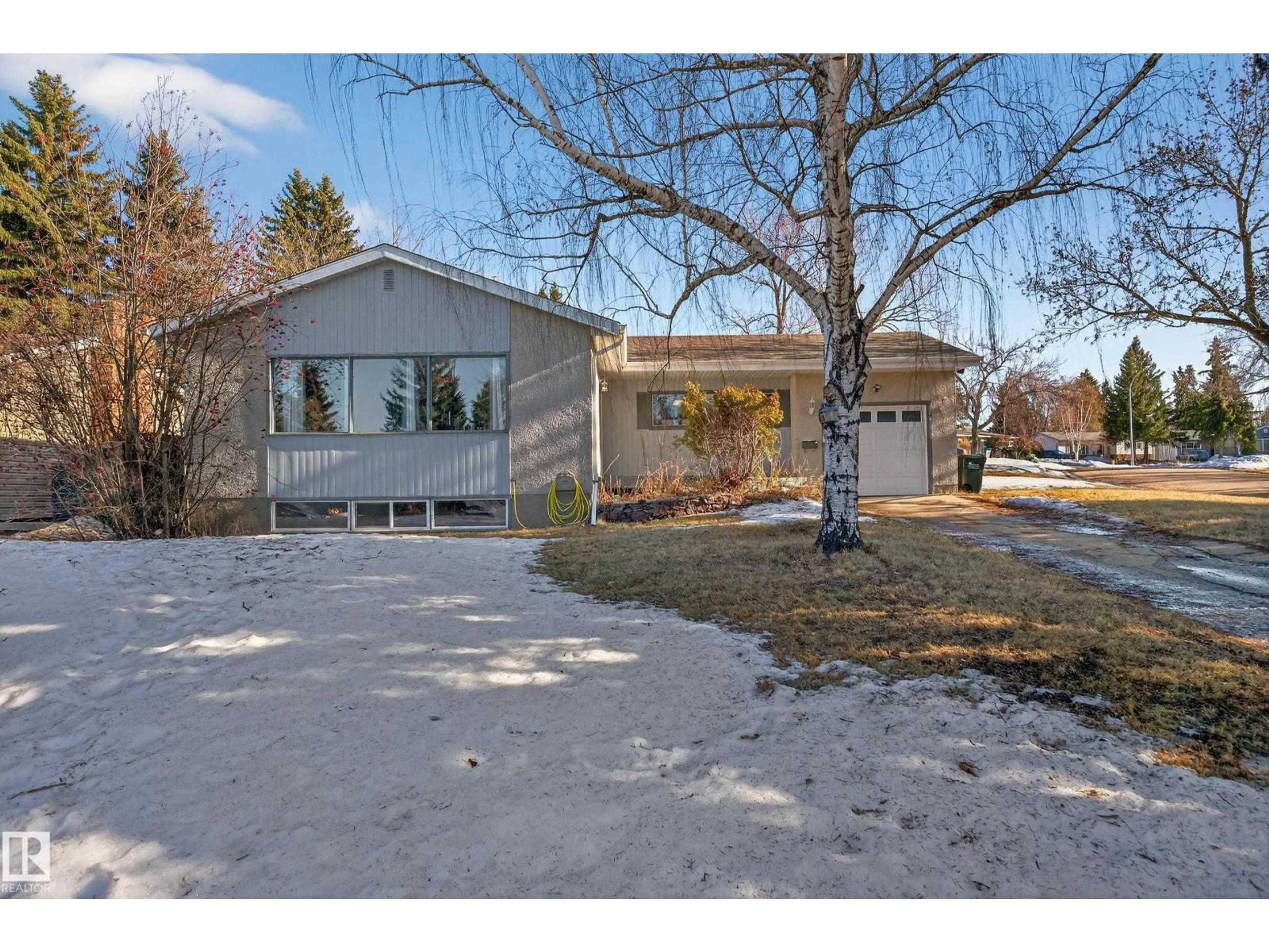 Unknown for 379 CONIFER ST, Sherwood Park Alberta T8A1M7