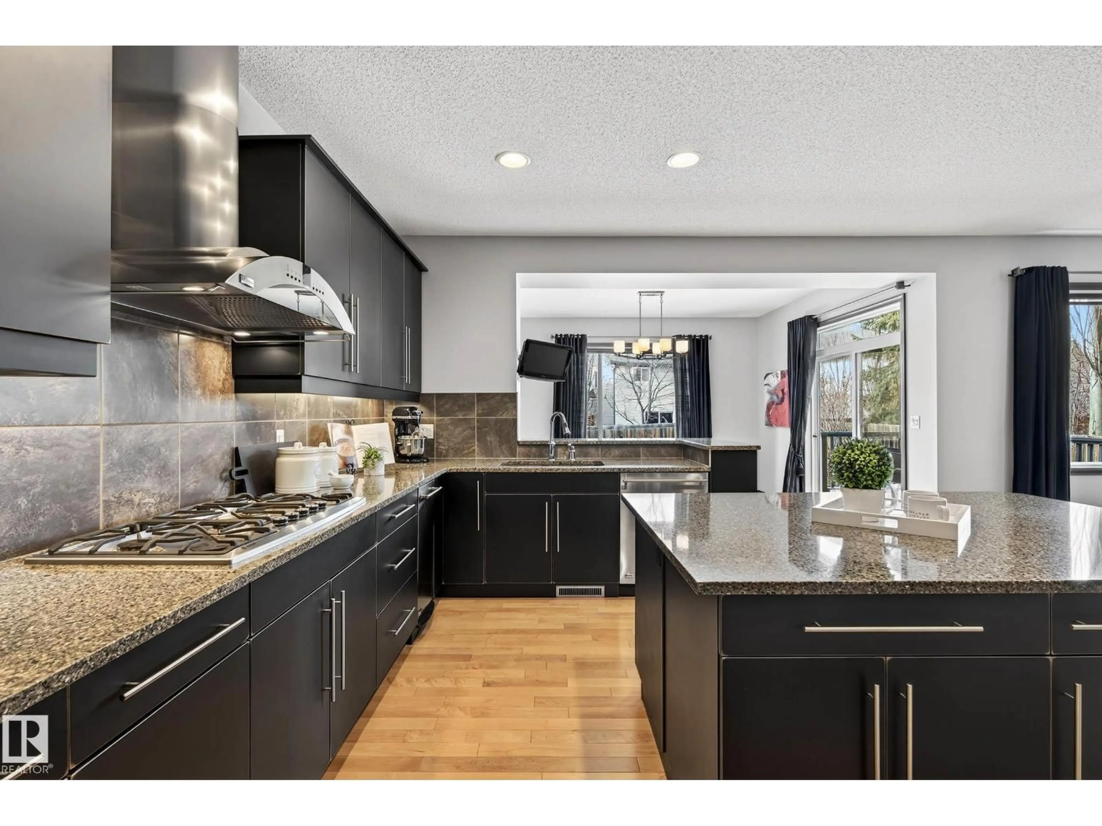 Contemporary kitchen, unknown for 5408 SUNVIEW BA, Sherwood Park Alberta T8H0K3