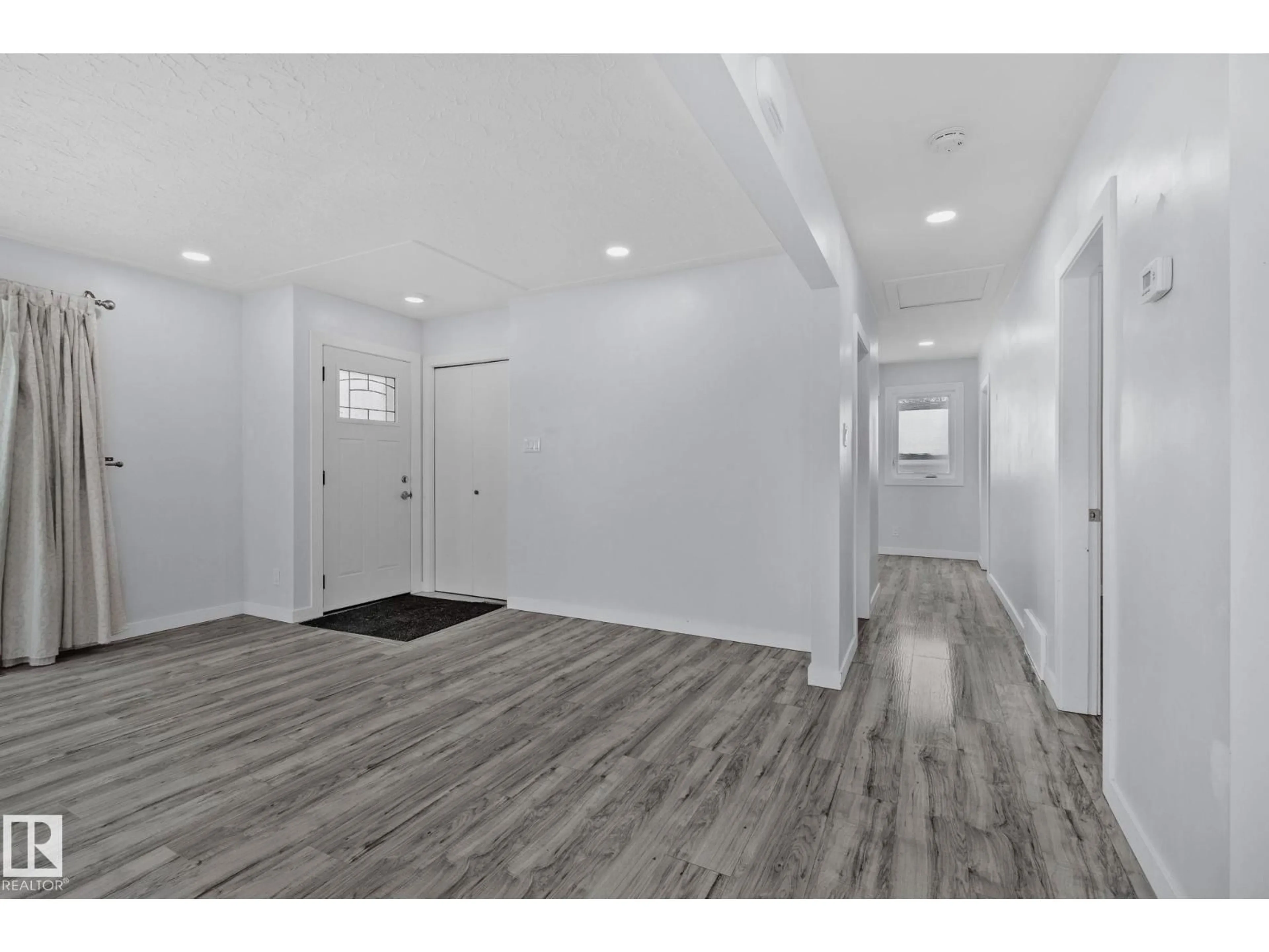 Unknown for 12002 37 ST, Edmonton Alberta T5W2C3