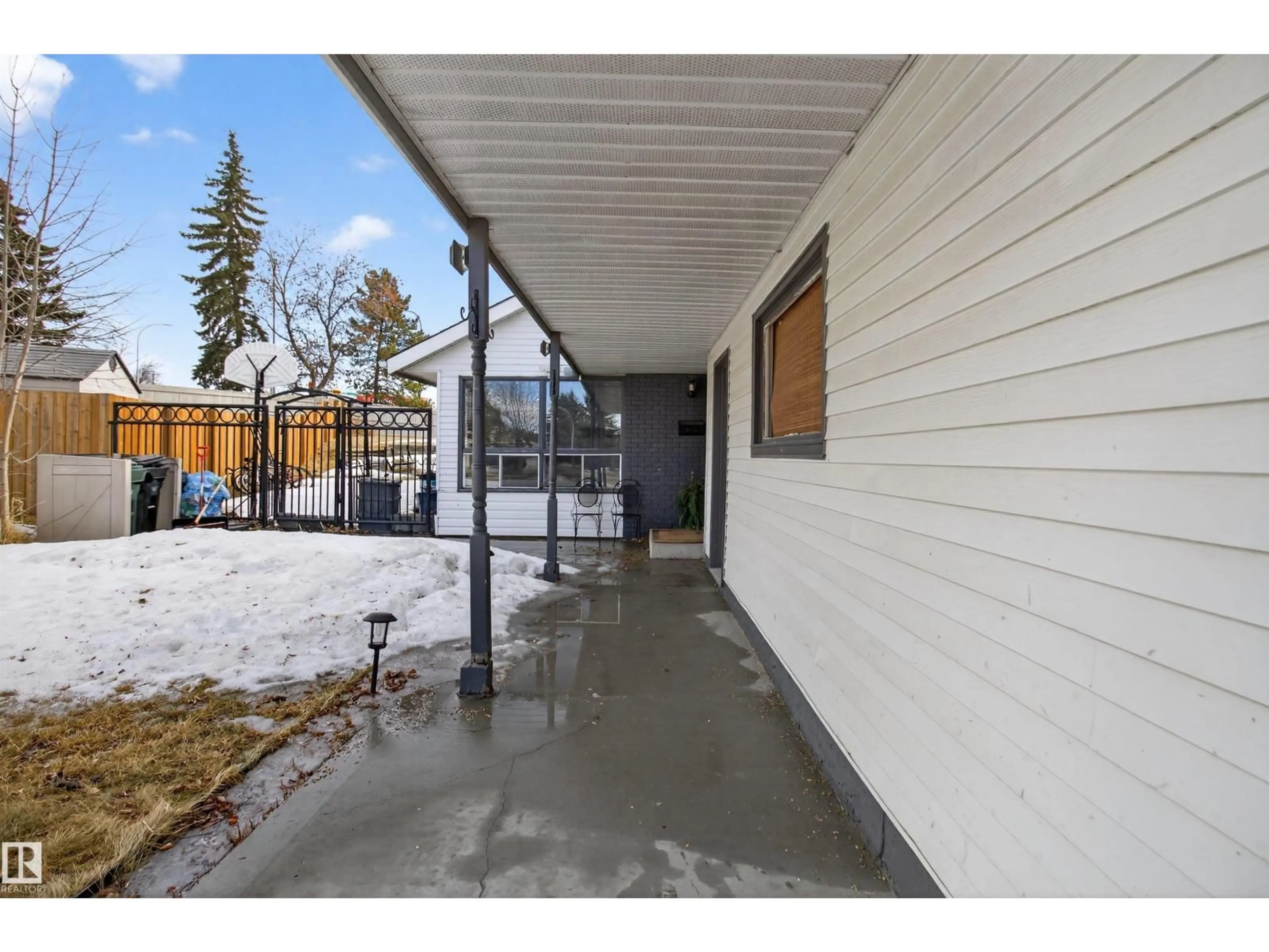 Patio, street for 43 VENTNOR PL, Sherwood Park Alberta T8A4W8