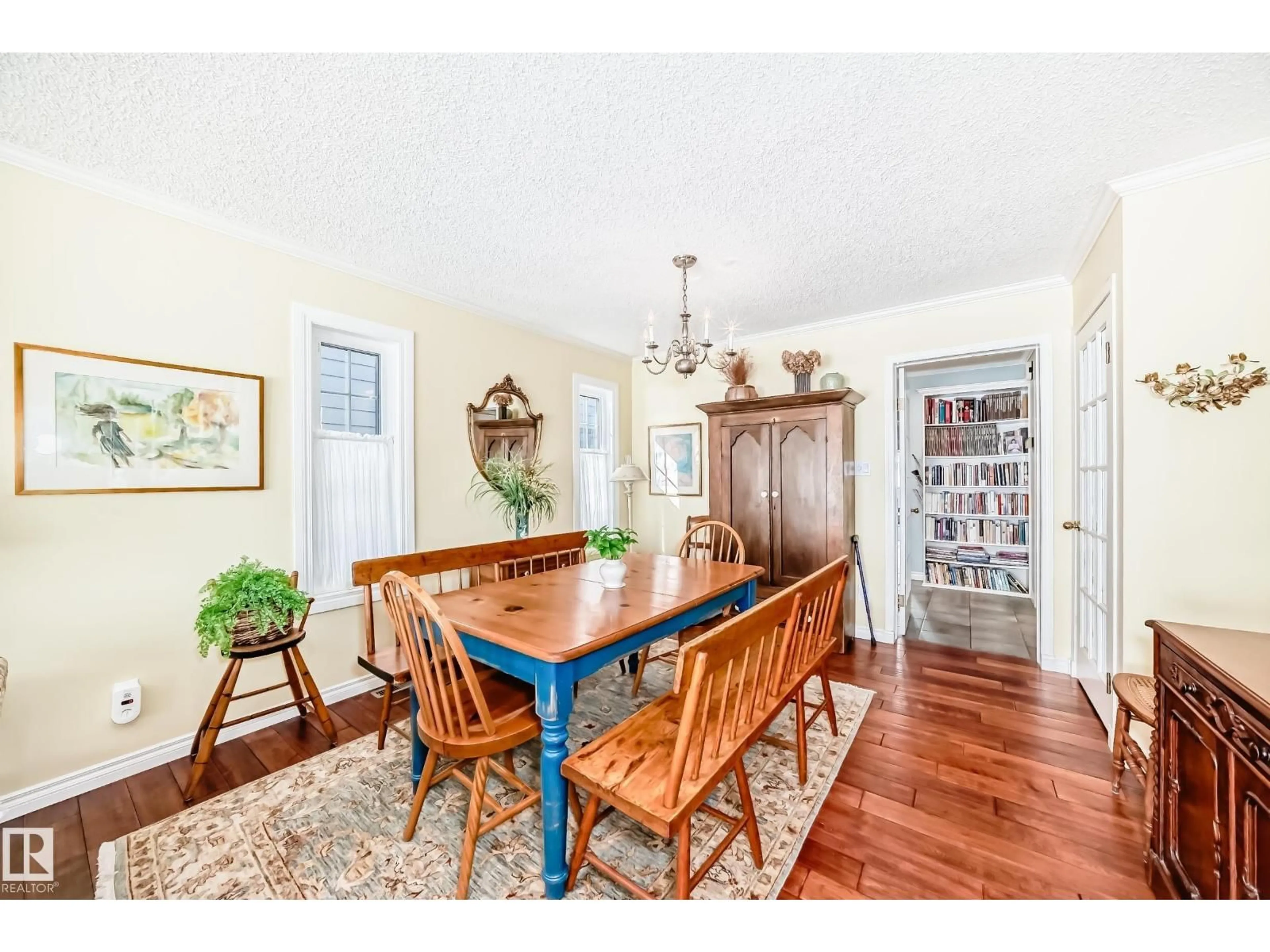 Dining room, wood/laminate floor for 10279 89 ST, Edmonton Alberta T5H1R3