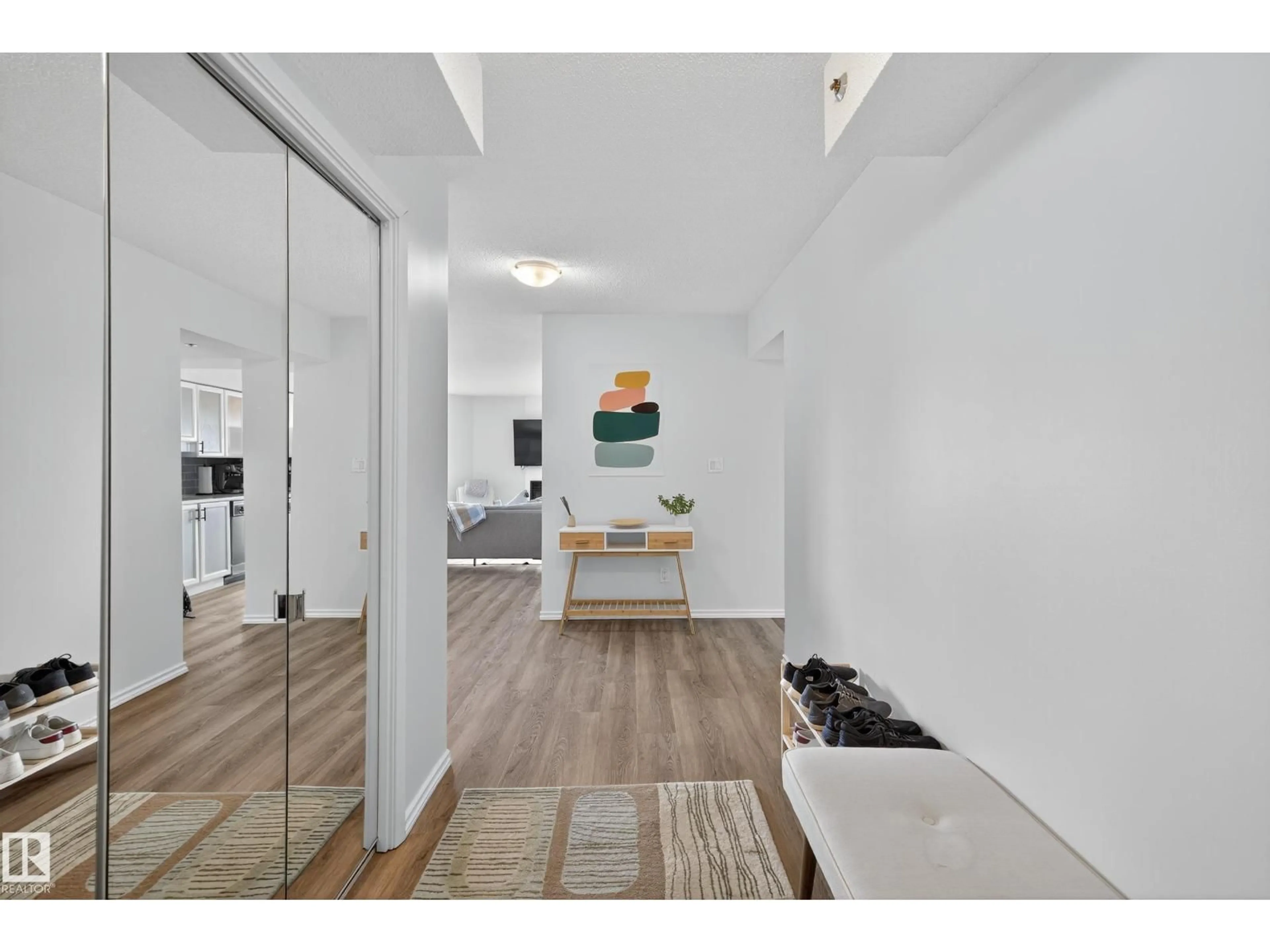 Indoor entryway for #1303 - 10130 114 ST, Edmonton Alberta T5K2S6