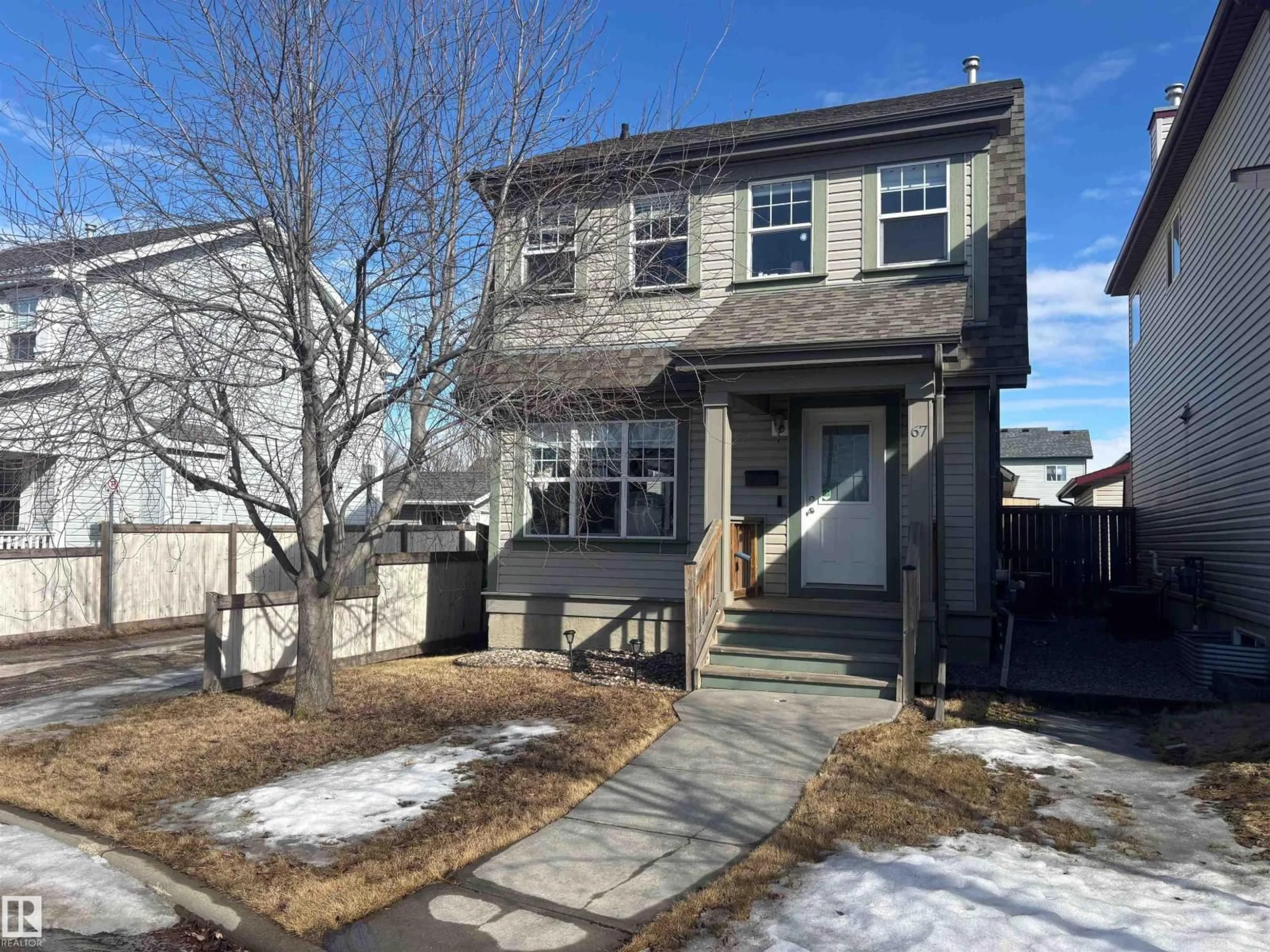 A pic from outside/outdoor area/front of a property/back of a property/a pic from drone, street for 67 SUMMERFIELD PT, Sherwood Park Alberta T8H2P6