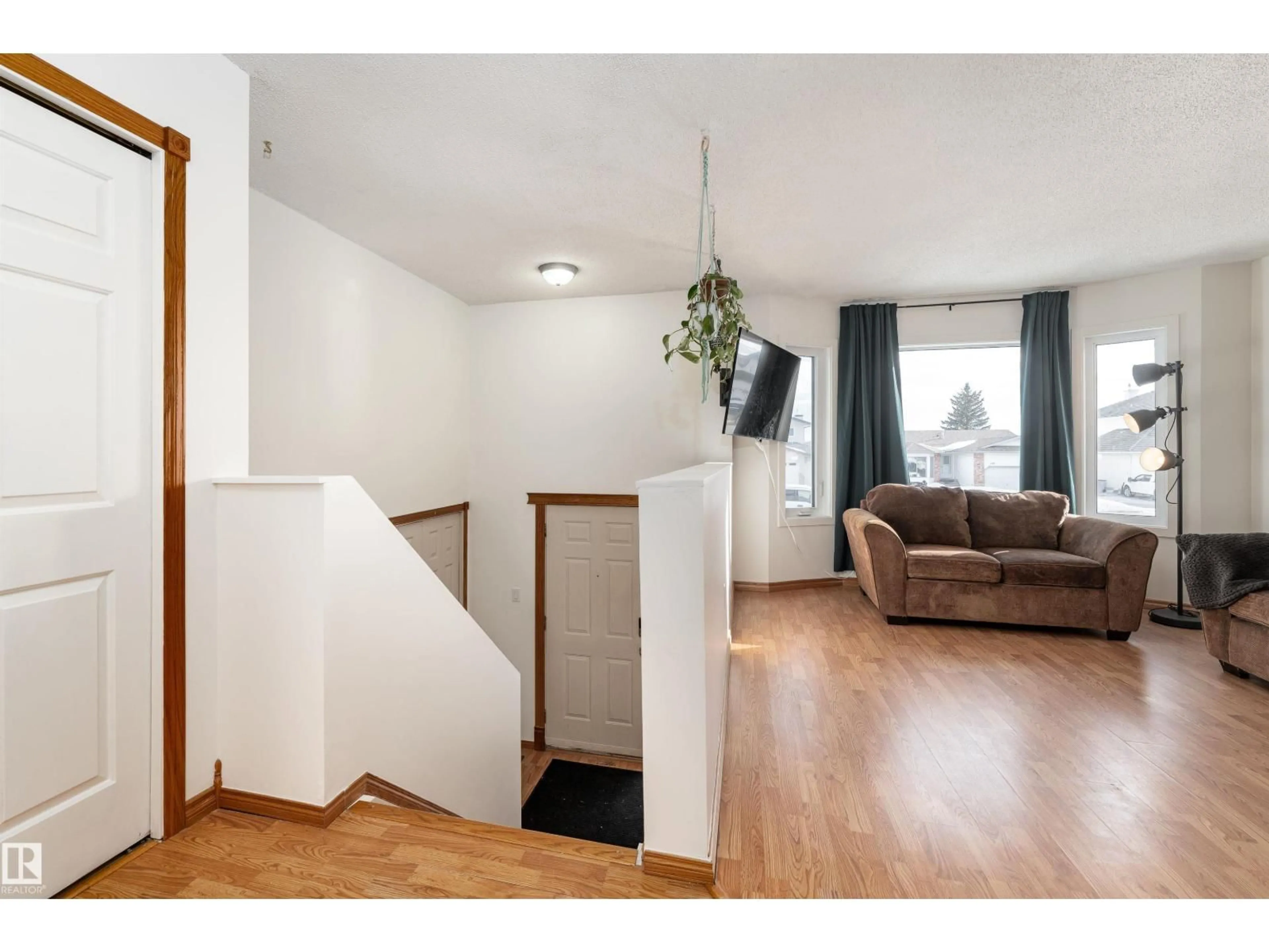 Unknown for 408 GRANDIN DR, Morinville Alberta T8R1J1