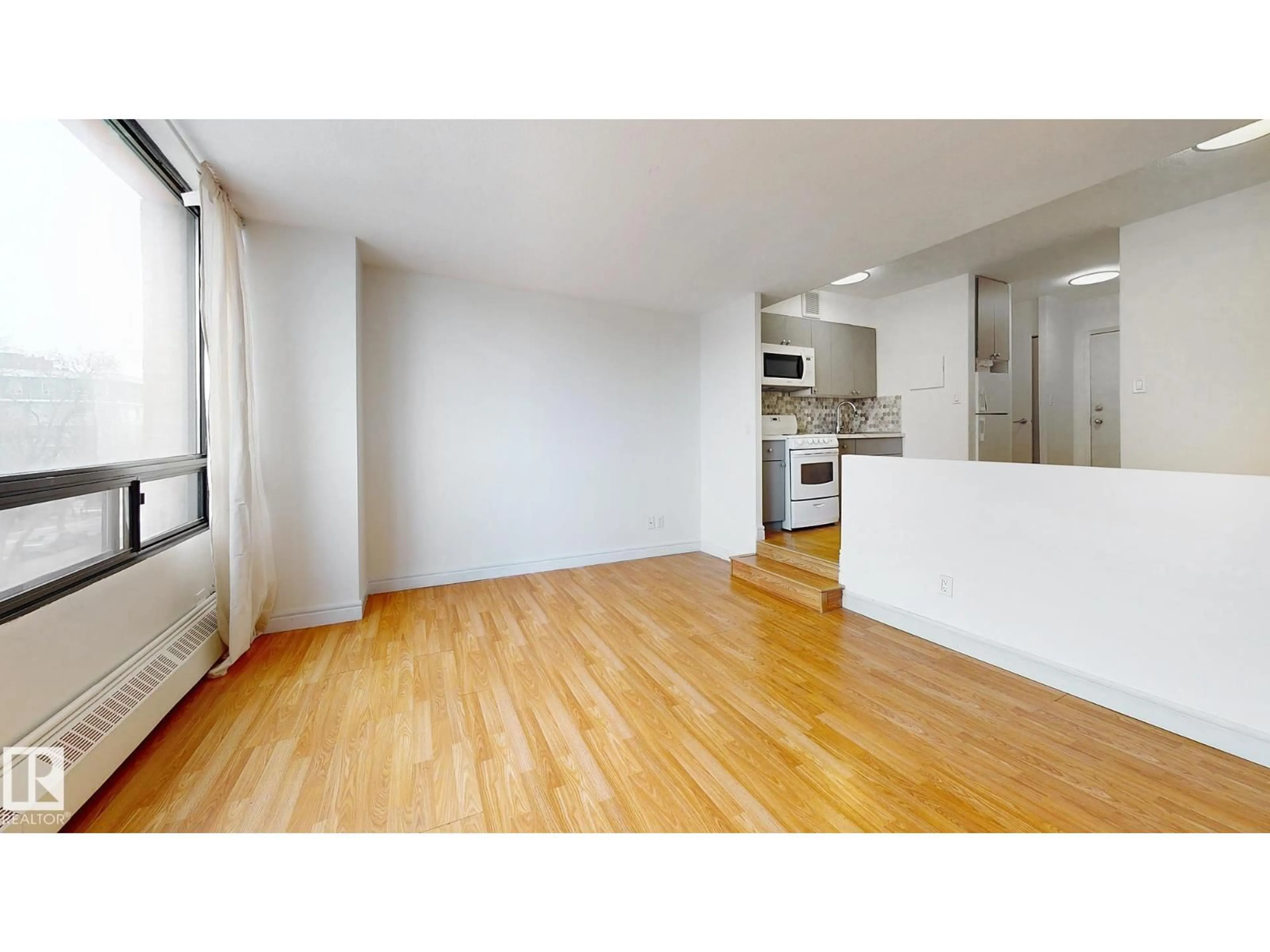 A pic of a room for #417 - 10160 114 ST, Edmonton Alberta T5K2L2