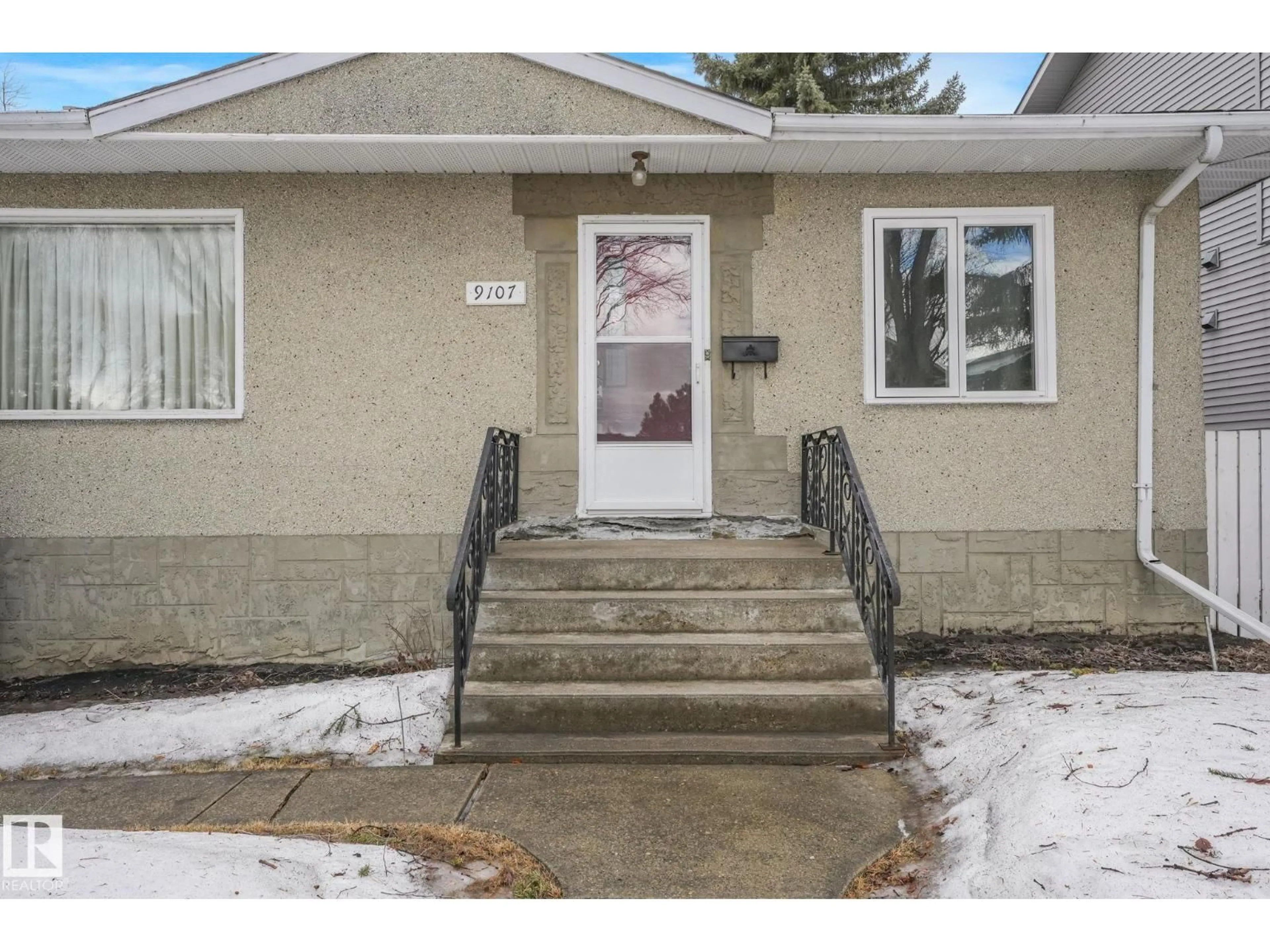 Unknown for 9107 65 AV, Edmonton Alberta T6E0J8