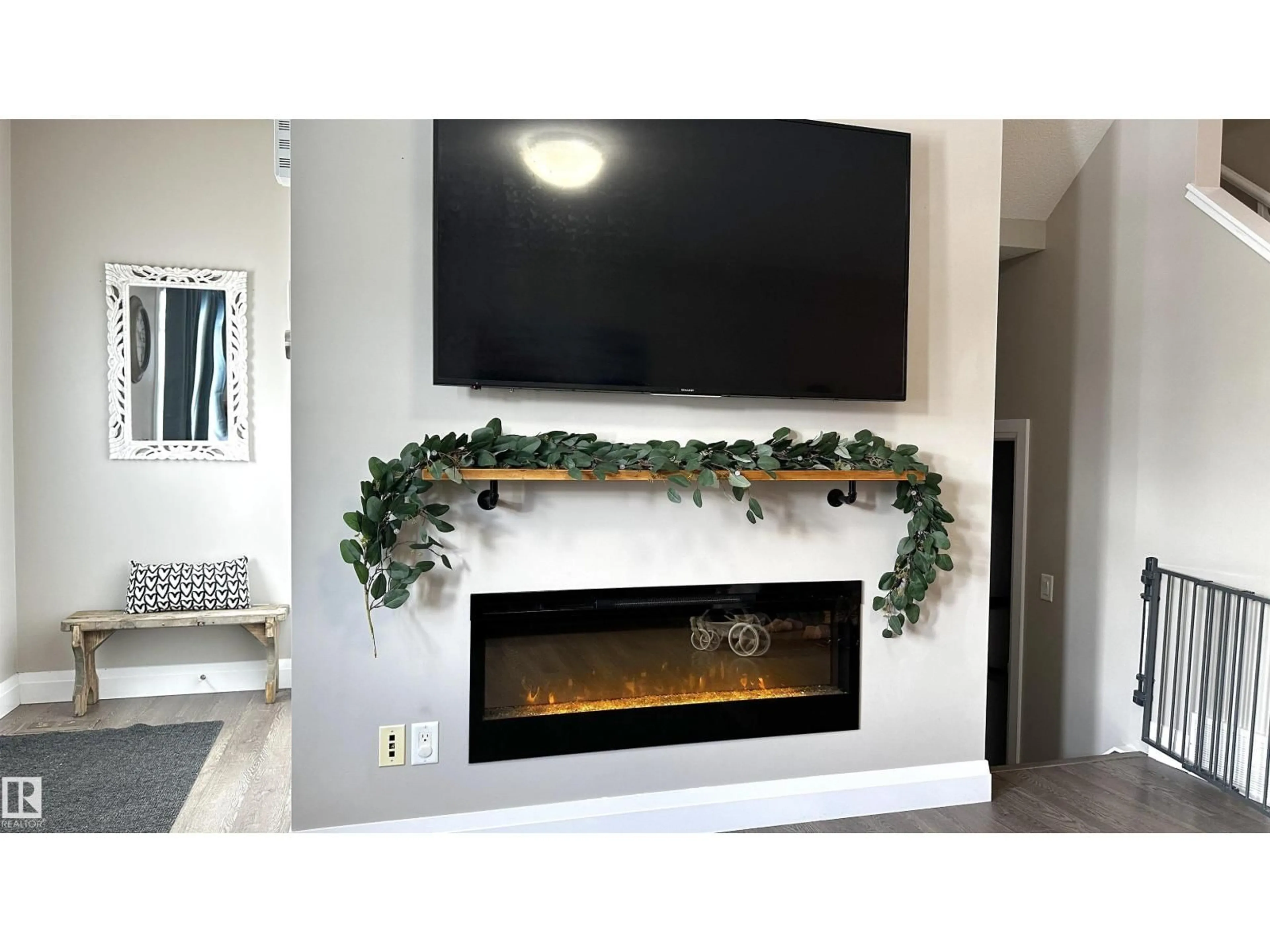 Unknown for 9813 106, Morinville Alberta T8R2P1