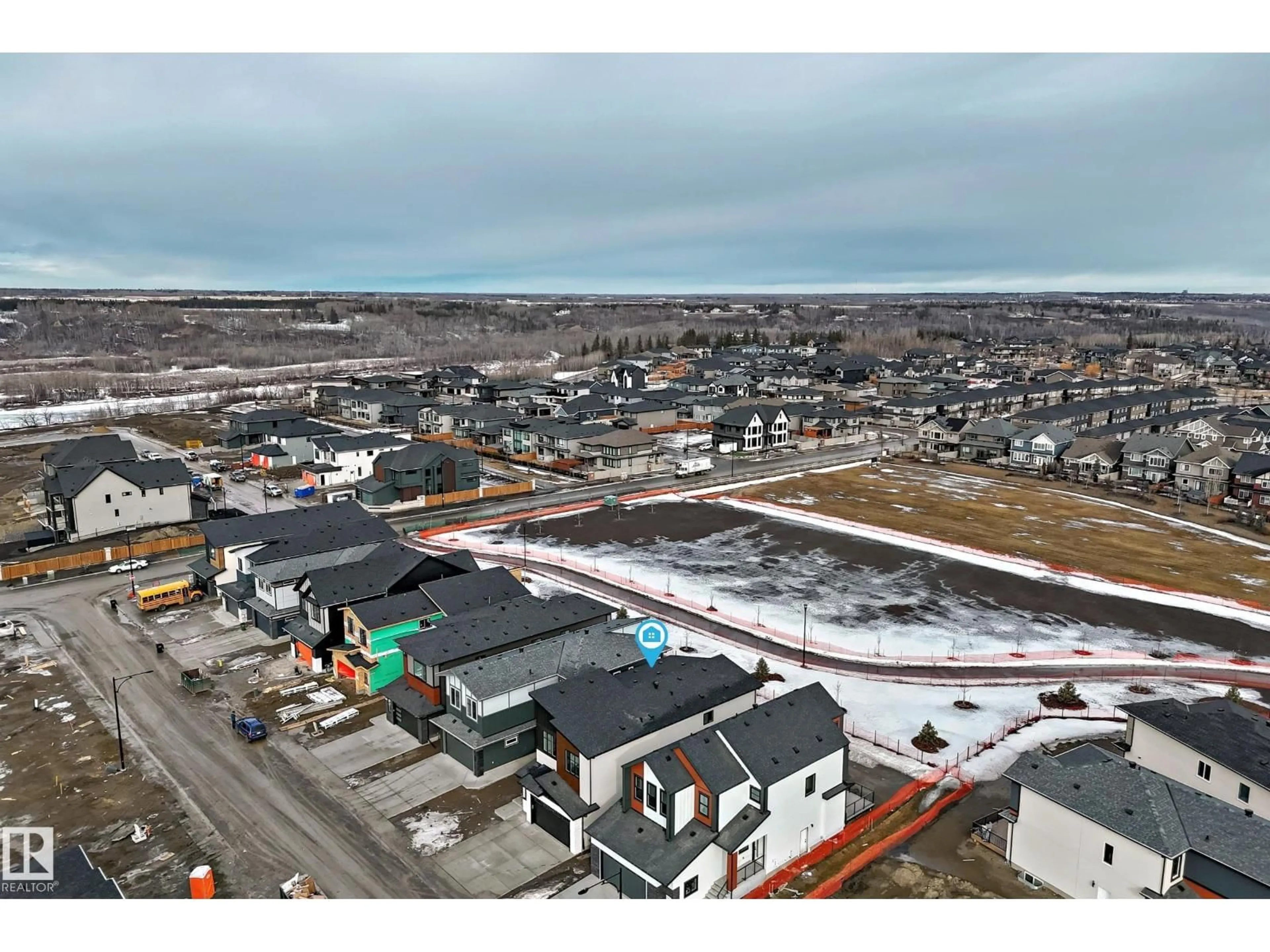 A pic from outside/outdoor area/front of a property/back of a property/a pic from drone, street for 7665 KIMIWAN CR, Edmonton Alberta T6W5W2