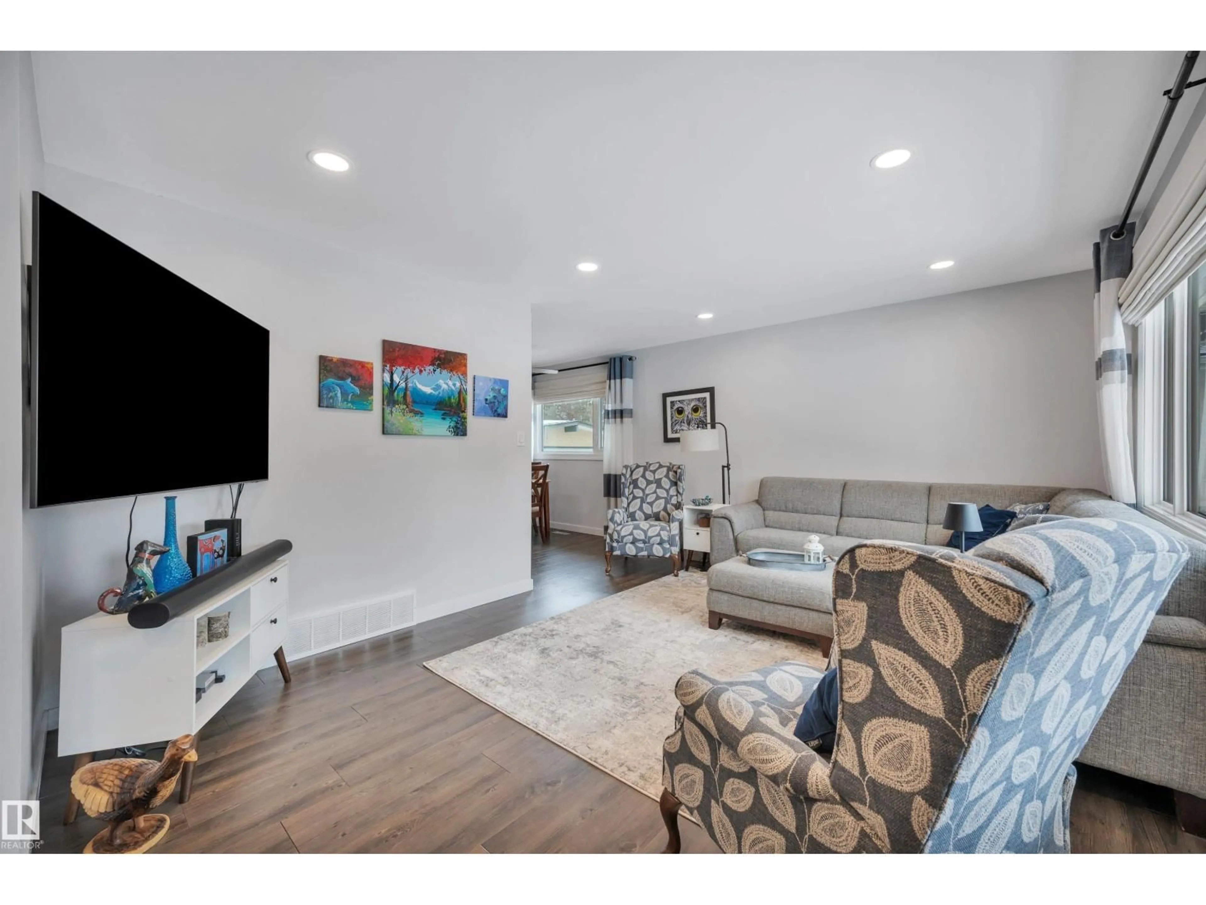 Living room with furniture, unknown for 8 GLENWOOD DR, Sherwood Park Alberta T8A0K9