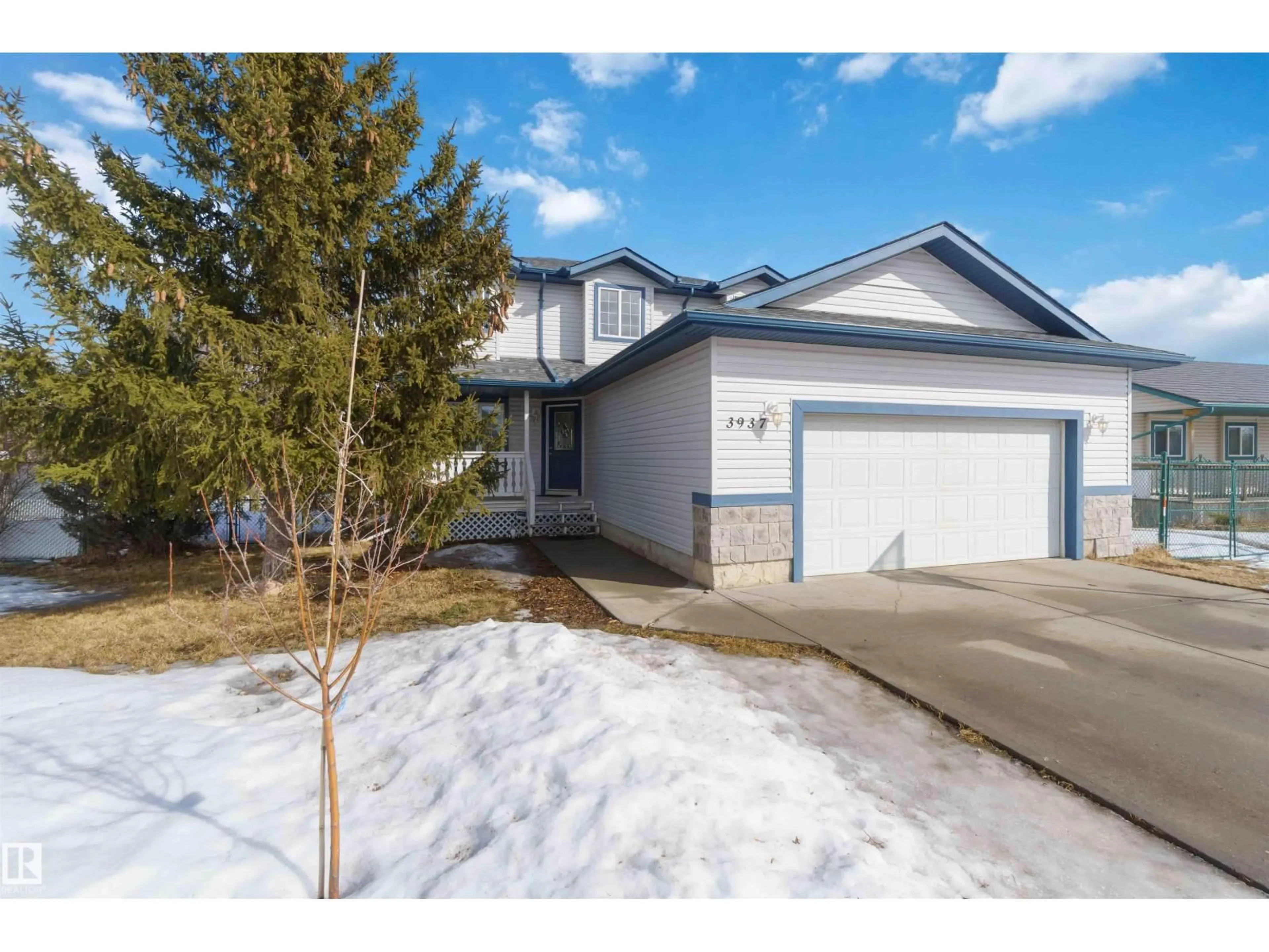 Home with vinyl exterior material, street for 3937 51 ST, Gibbons Alberta T0A1N0