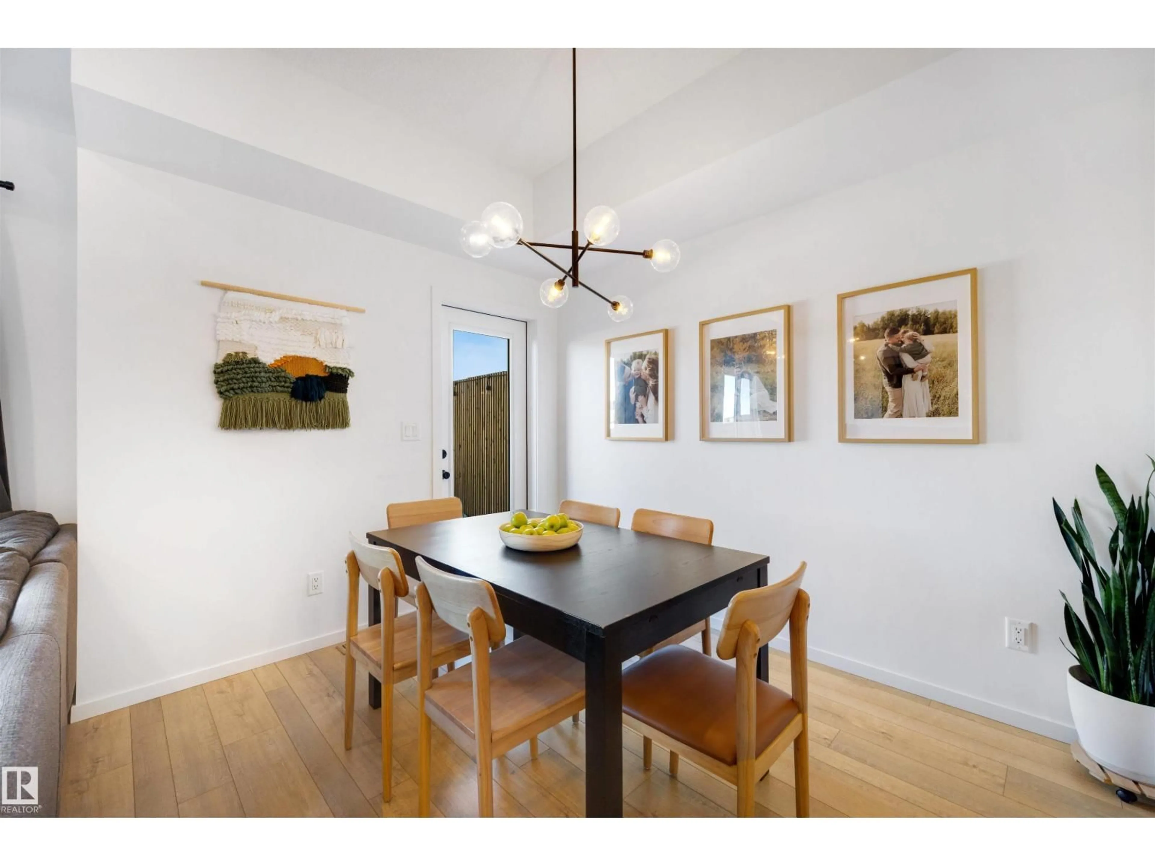Dining room, wood/laminate floor for NW - 8028 174A AV, Edmonton Alberta T5Z0R7