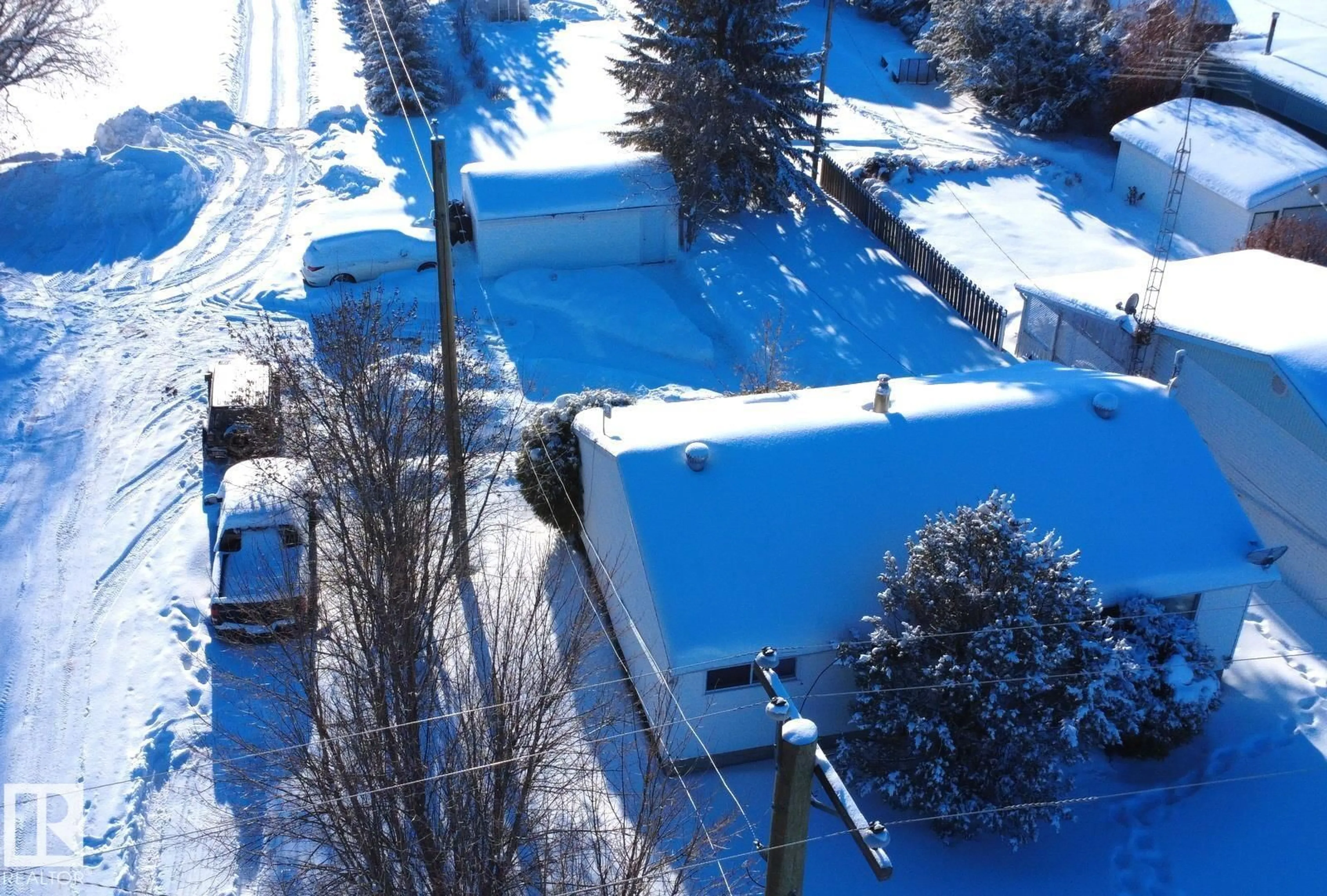 A pic from outside/outdoor area/front of a property/back of a property/a pic from drone, street for 4903 49 AV, Vilna Alberta T0A2C0