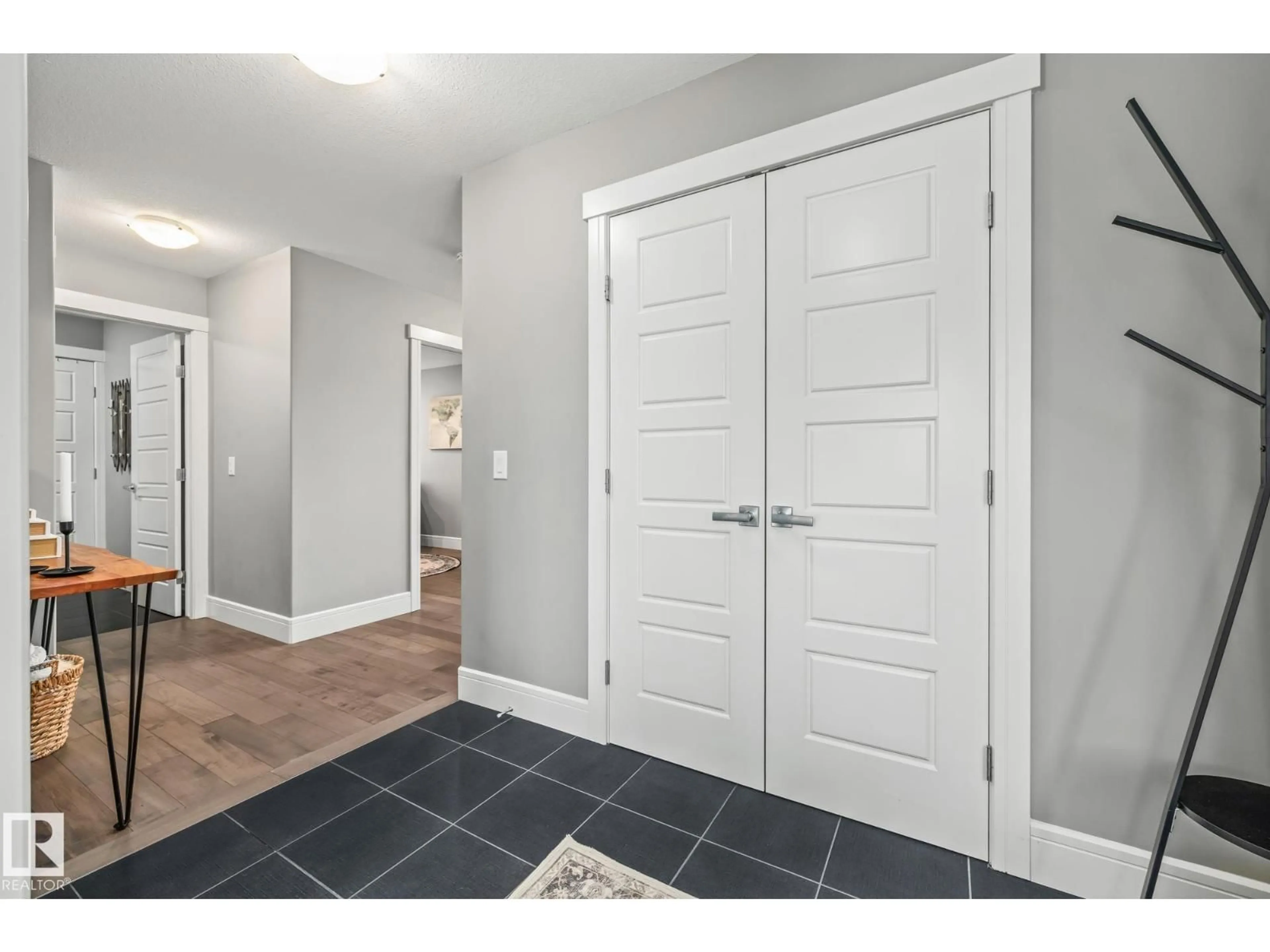 Indoor entryway for NW - 17008 70 ST, Edmonton Alberta T5Z0K9
