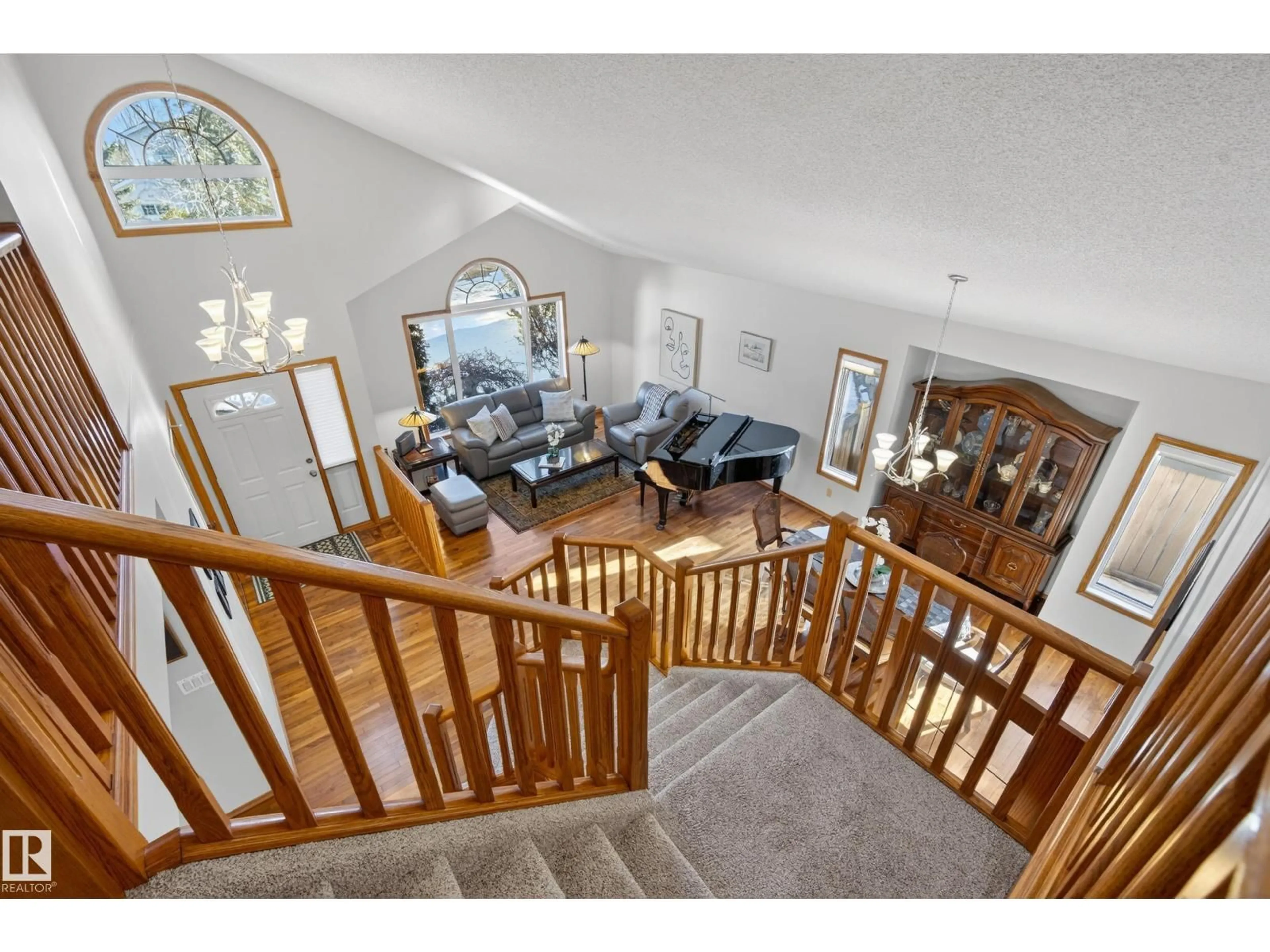 Unknown for 303 BURTON RD, Edmonton Alberta T6R2G7