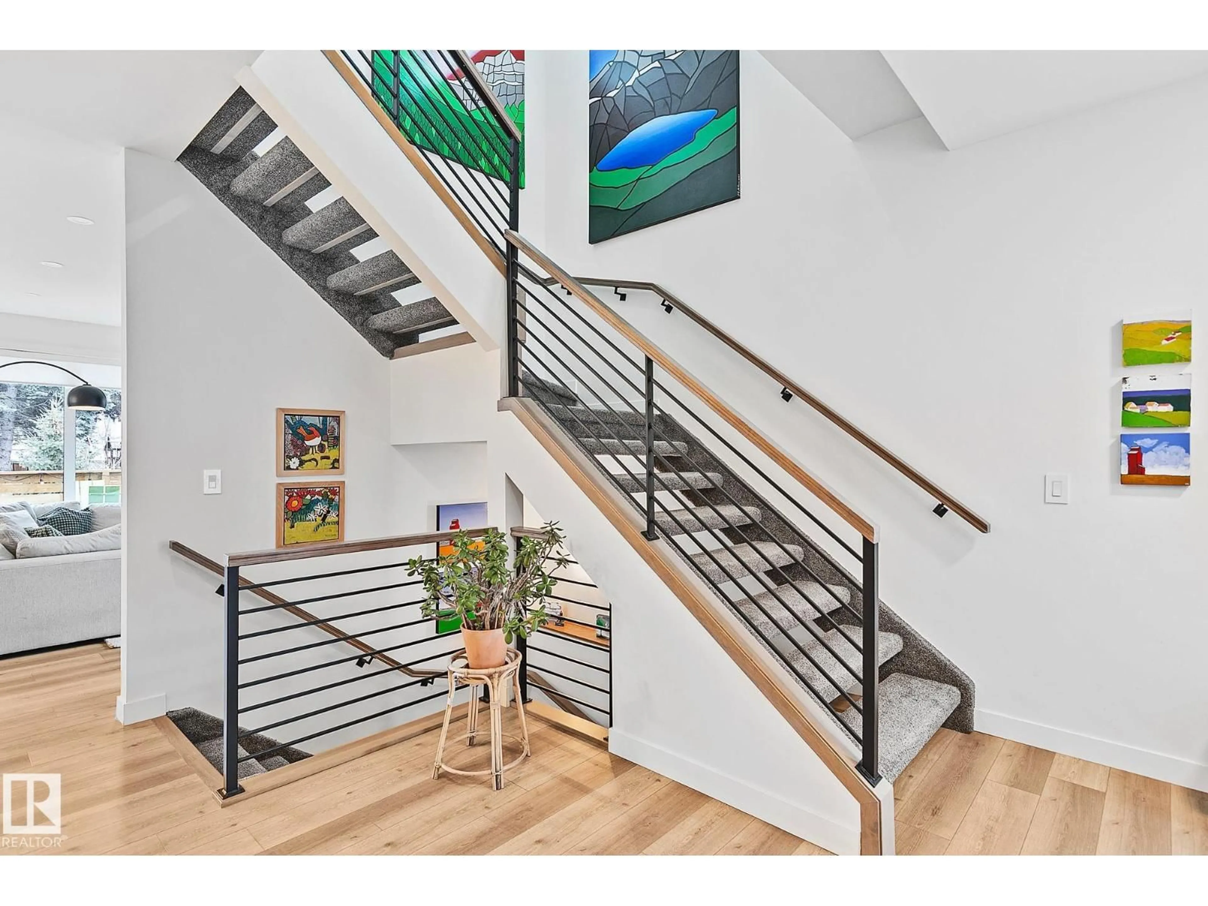 Stairs for 7715 158 ST, Edmonton Alberta T5R2B6