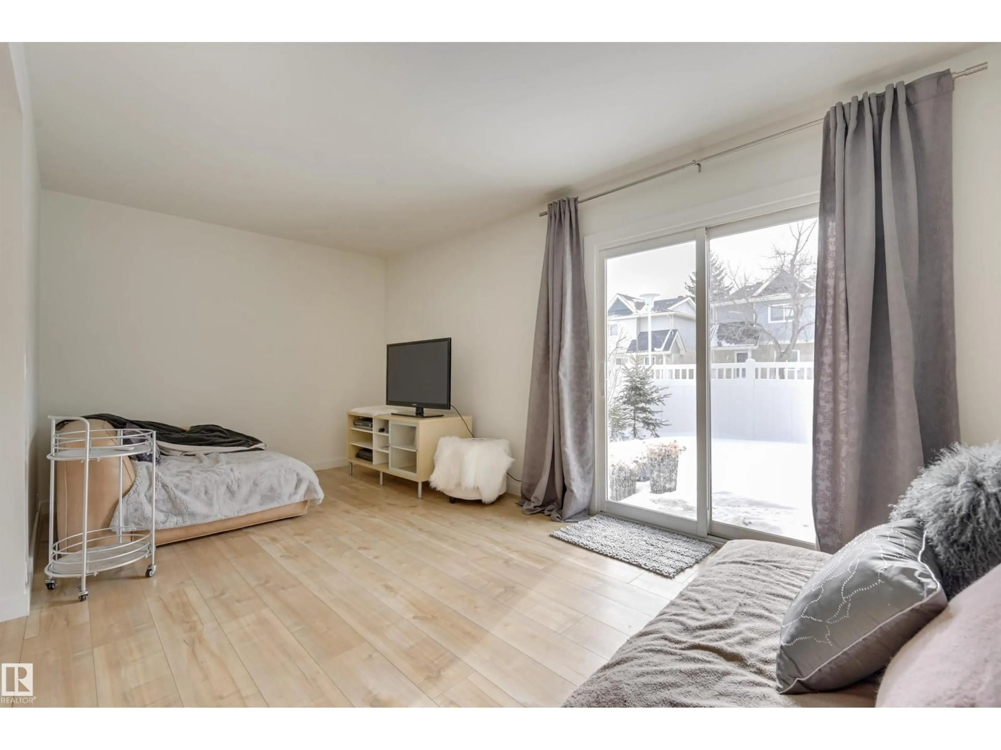 Living room with furniture, wood/laminate floor for #31 - 9619 180 ST NW, Edmonton Alberta T5T4L9