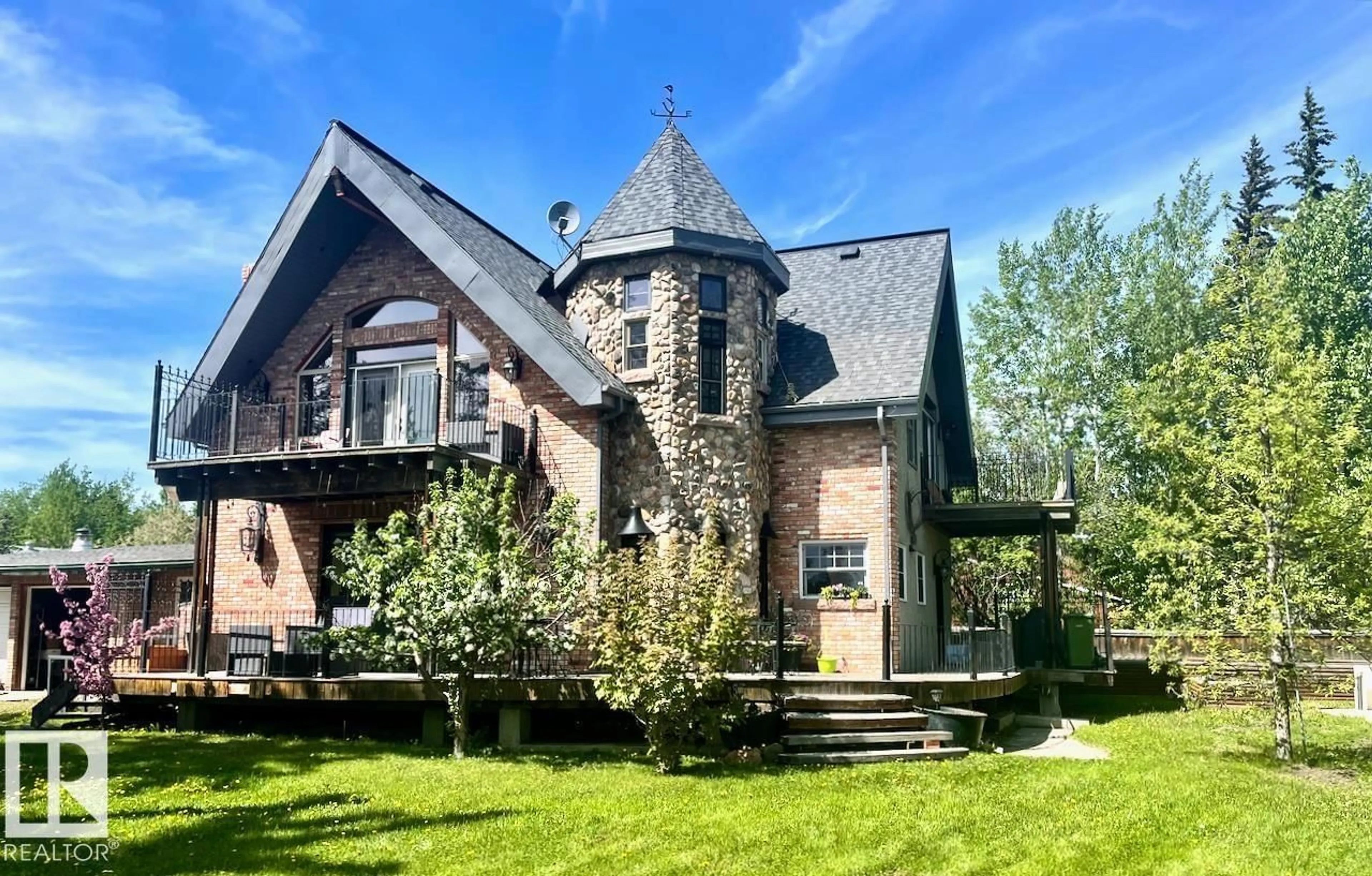 Home with brick exterior material, building for 53113 - 25 RGE ROAD 44, Rural Parkland County Alberta T0E2K0