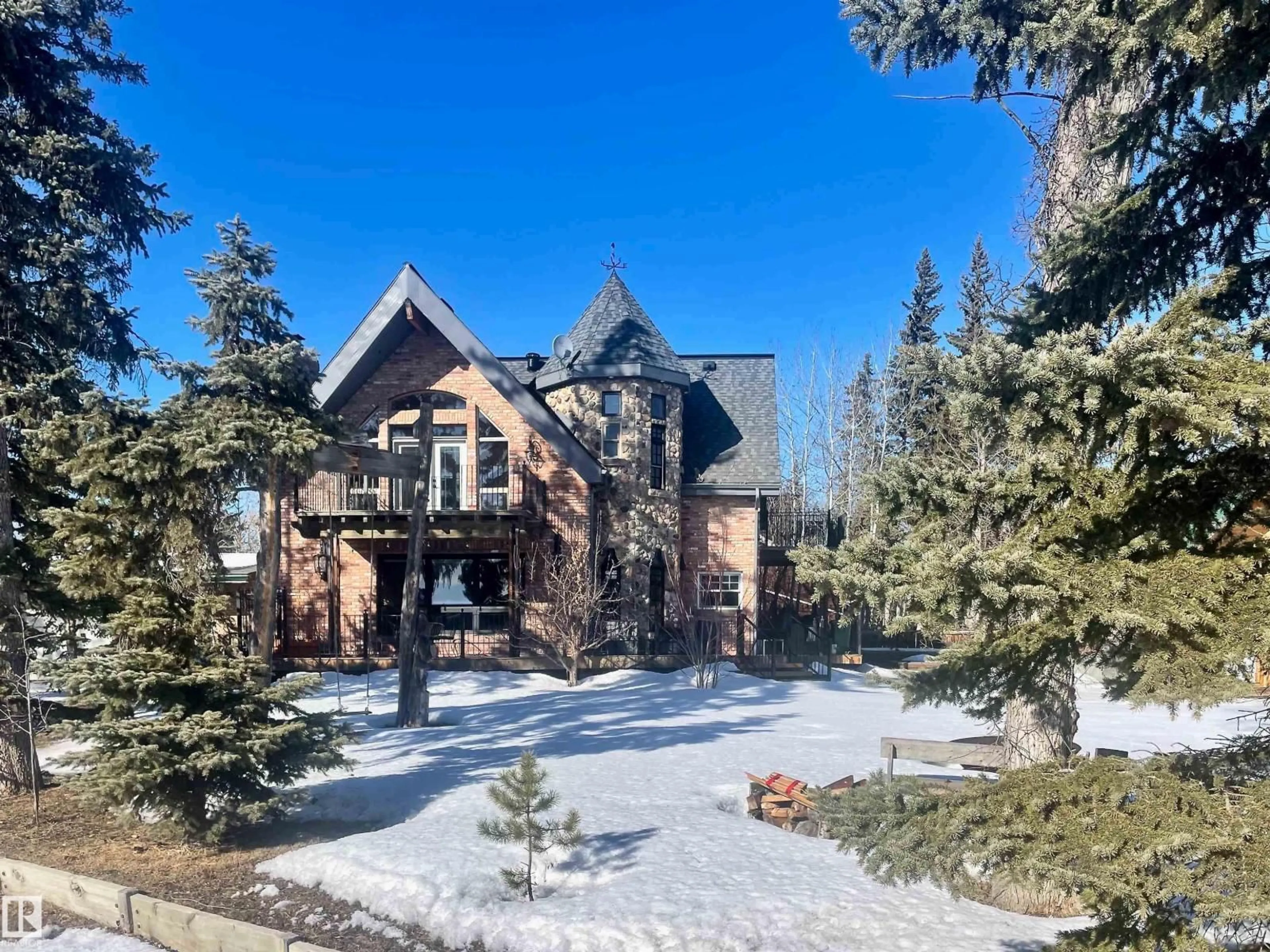 A pic from outside/outdoor area/front of a property/back of a property/a pic from drone, mountain view for 53113 - 25 RGE ROAD 44, Rural Parkland County Alberta T0E2K0