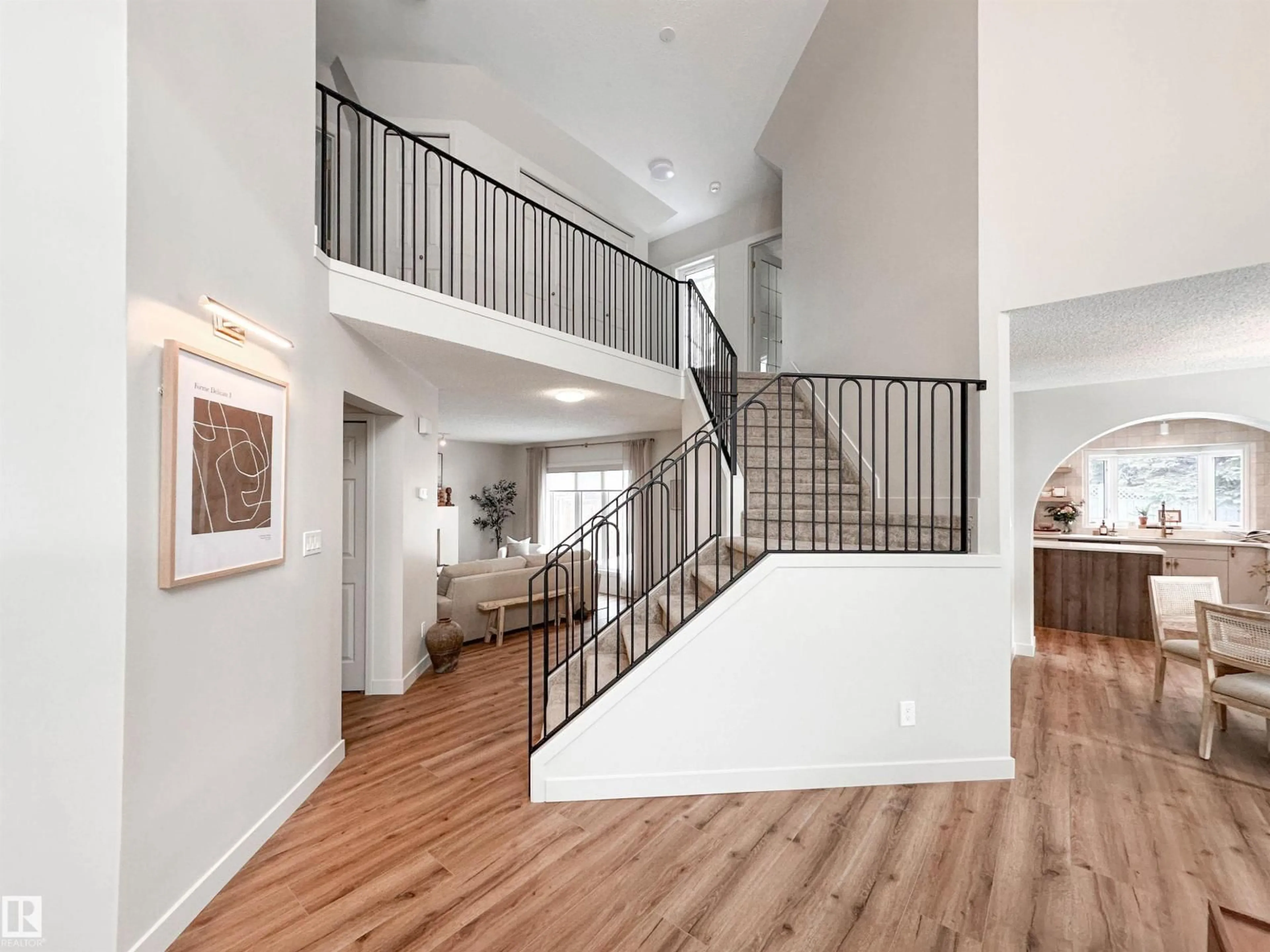 Indoor foyer for 63 PIEDMONT CR, St. Albert Alberta T8N5G2