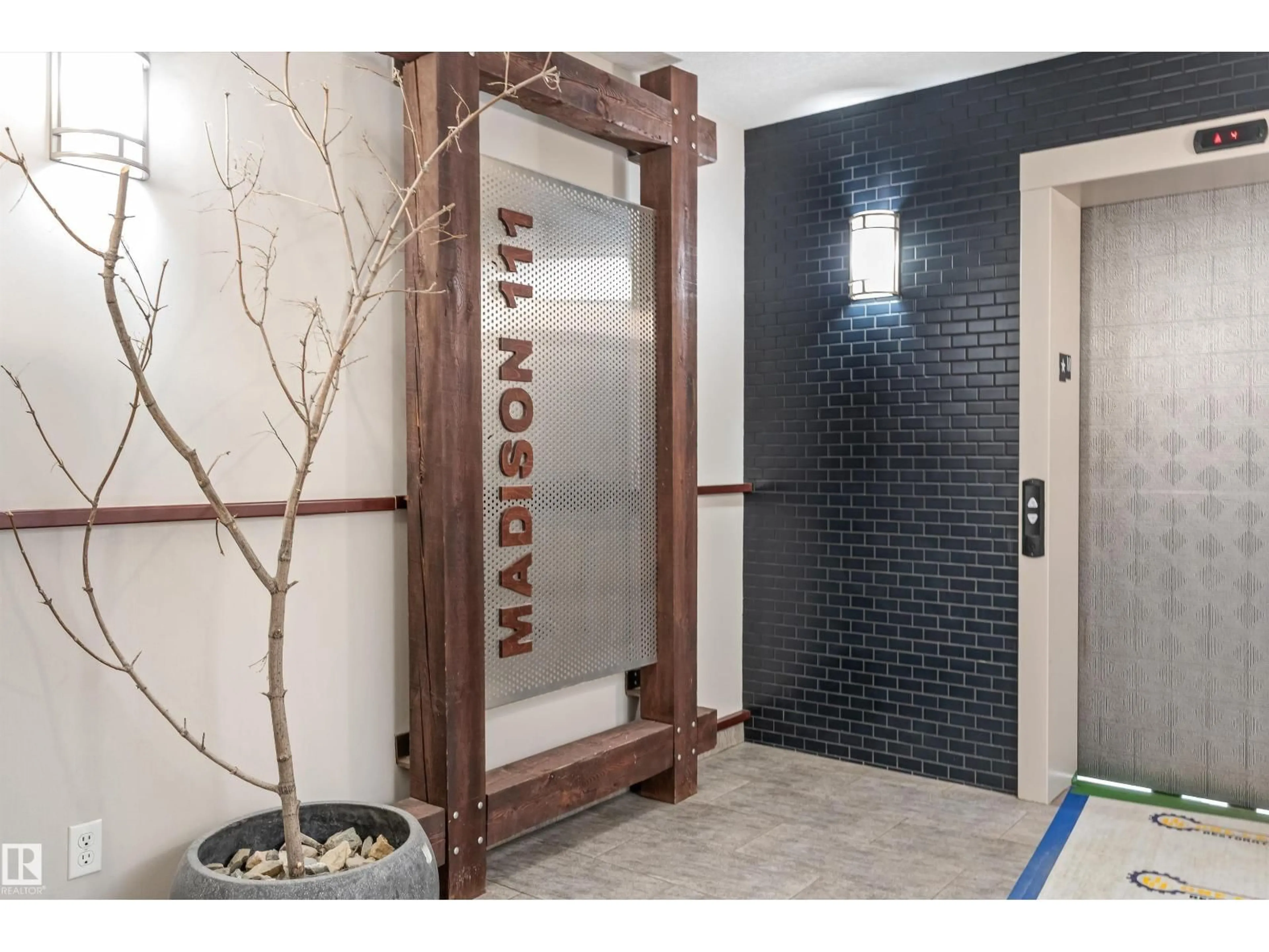 Indoor foyer for 404 - 9910 111 ST NW, Edmonton Alberta T5K1K2