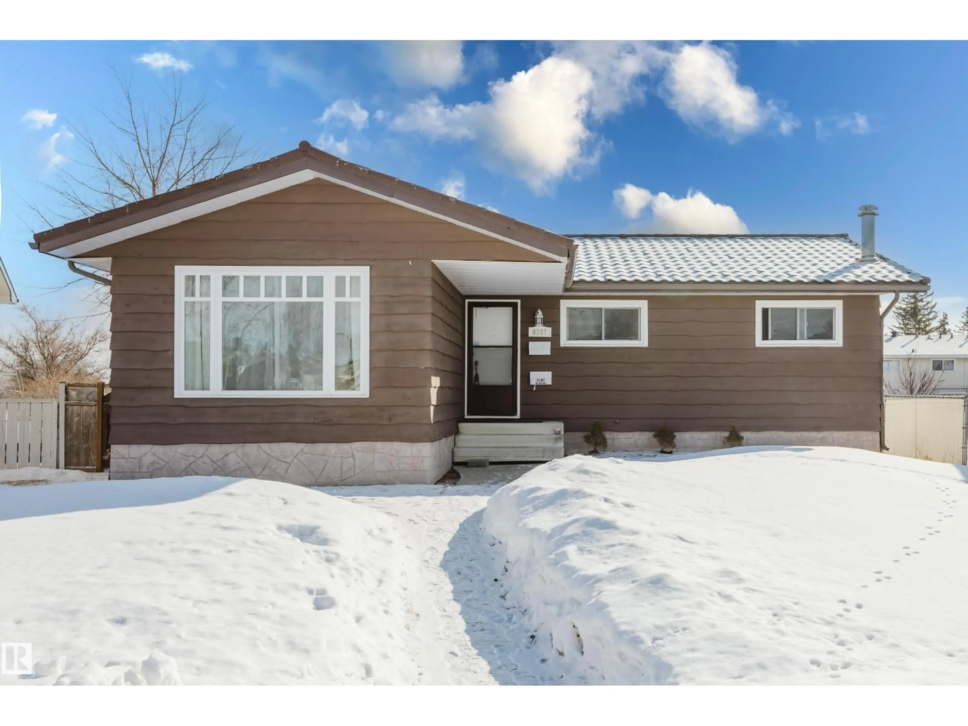 Home with vinyl exterior material, street for 6707 149A AV, Edmonton Alberta T5C2V8