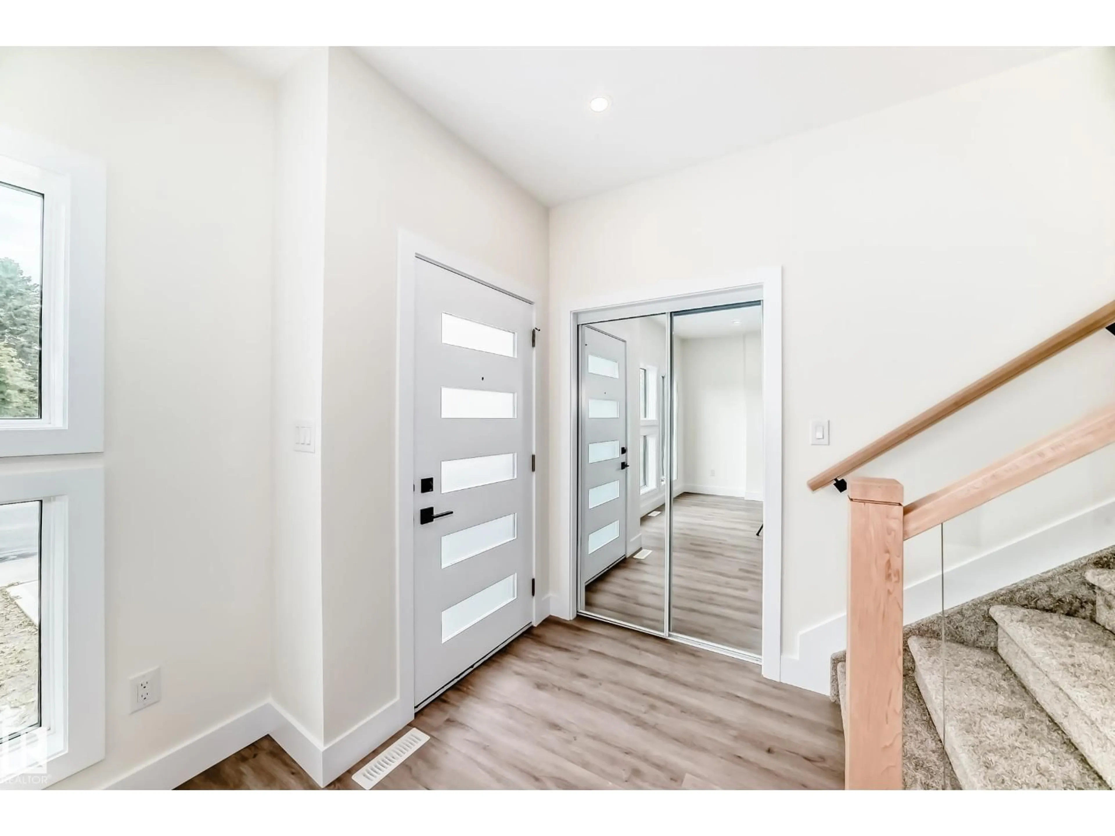 Indoor entryway for 10720 149 ST, Edmonton Alberta T5P1M2