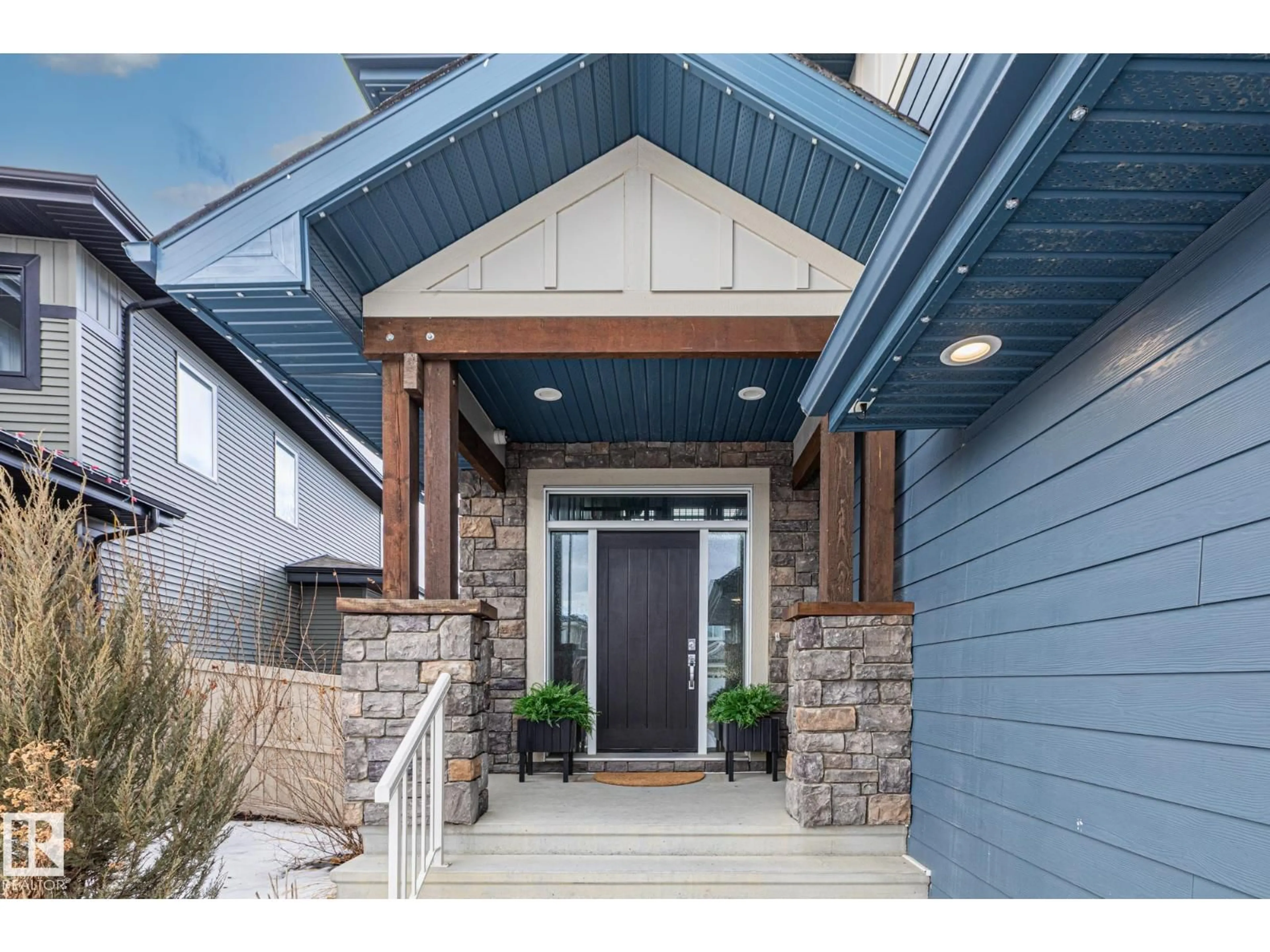 Indoor entryway for 25 ENCHANTED WAY, St. Albert Alberta T8N7R5