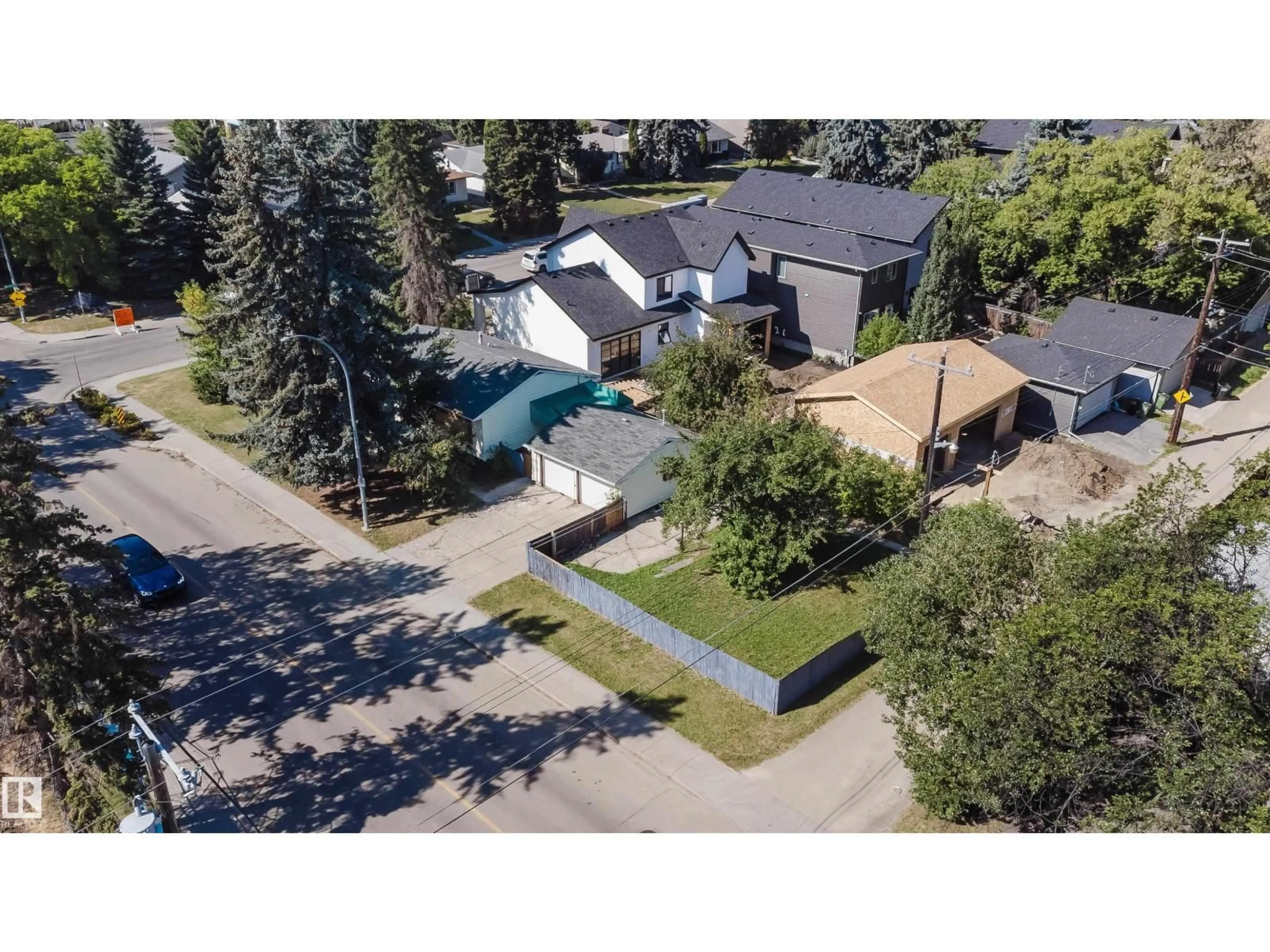 A pic from outside/outdoor area/front of a property/back of a property/a pic from drone, street for 14632 95 AV, Edmonton Alberta T5N0B3