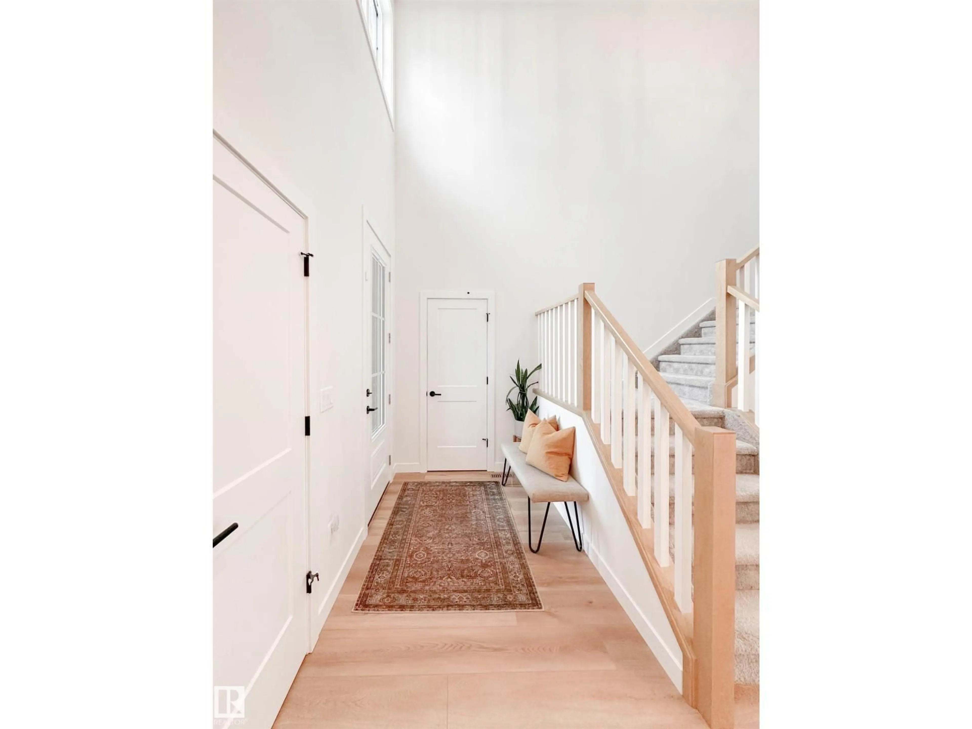 Indoor entryway for 29 CANNES CV, St. Albert Alberta T8T2C6